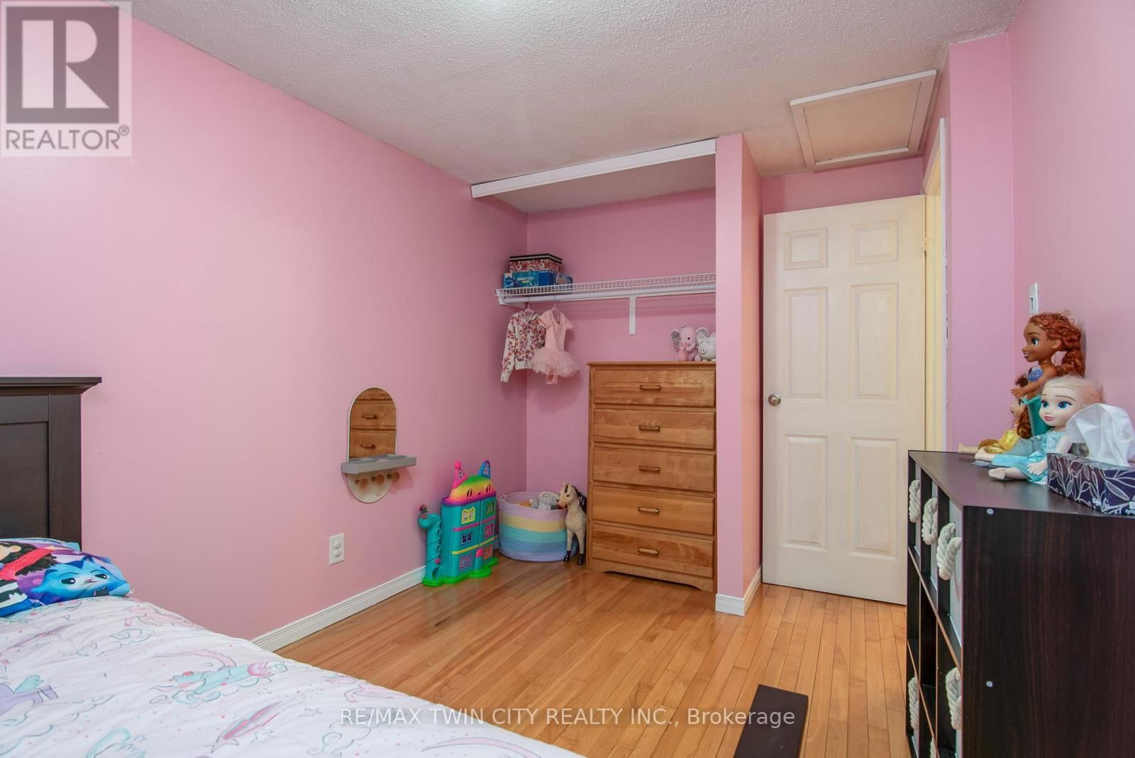 32 - 634 STRASBURG ROAD Image 37