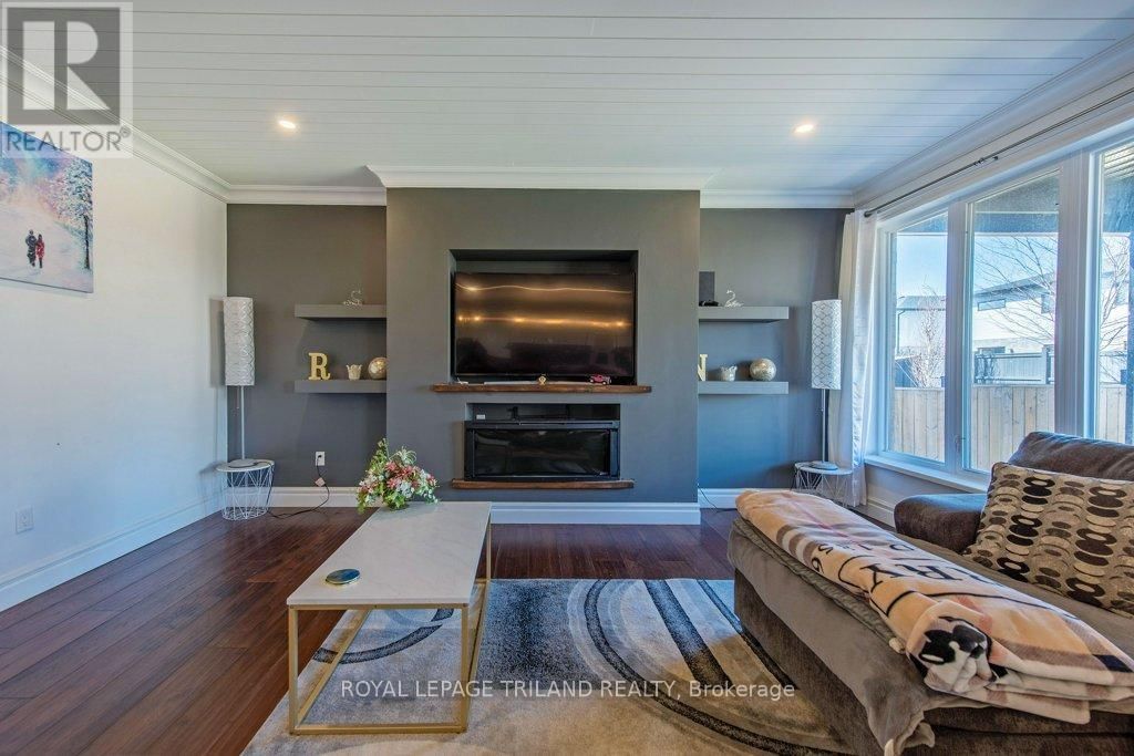 2222 BAKERVILLA STREET Image 8