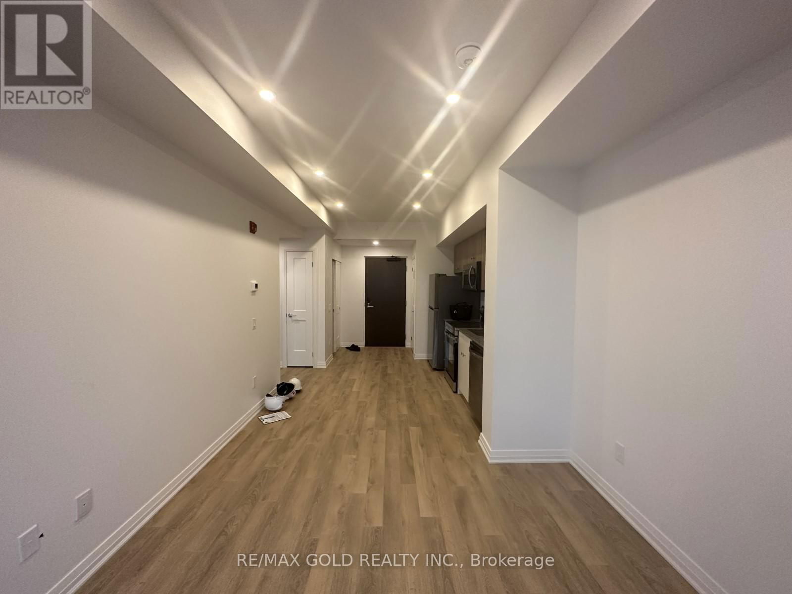 511 - 101 GOLDEN EAGLE ROAD Image 7