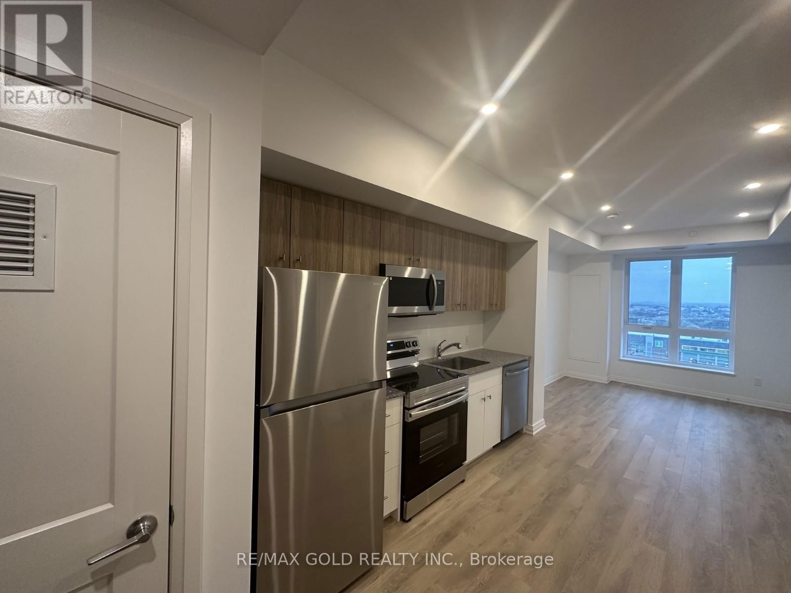 511 - 101 GOLDEN EAGLE ROAD Image 8
