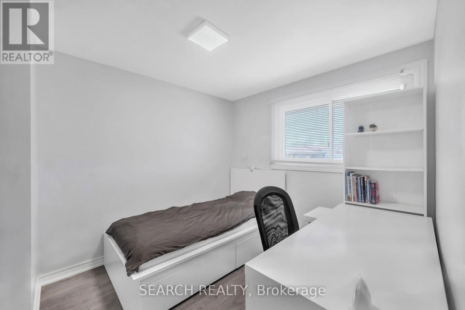 396 FIRST AVENUE Image 15