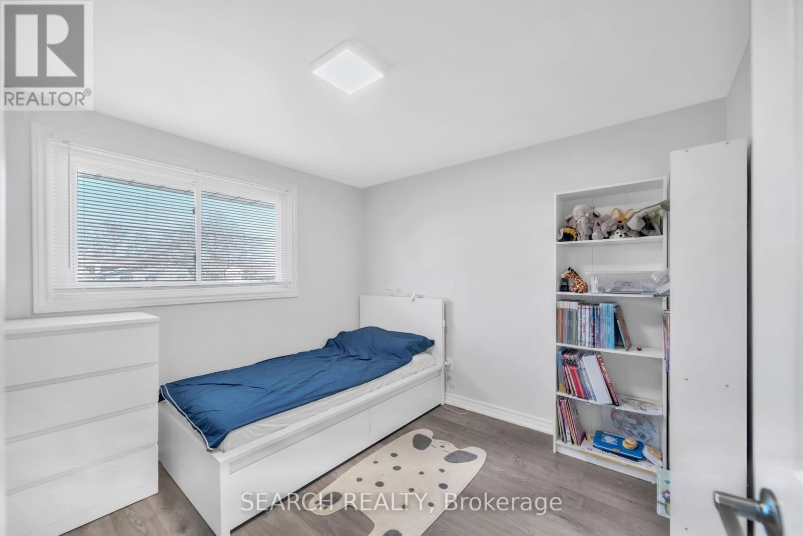 396 FIRST AVENUE Image 17
