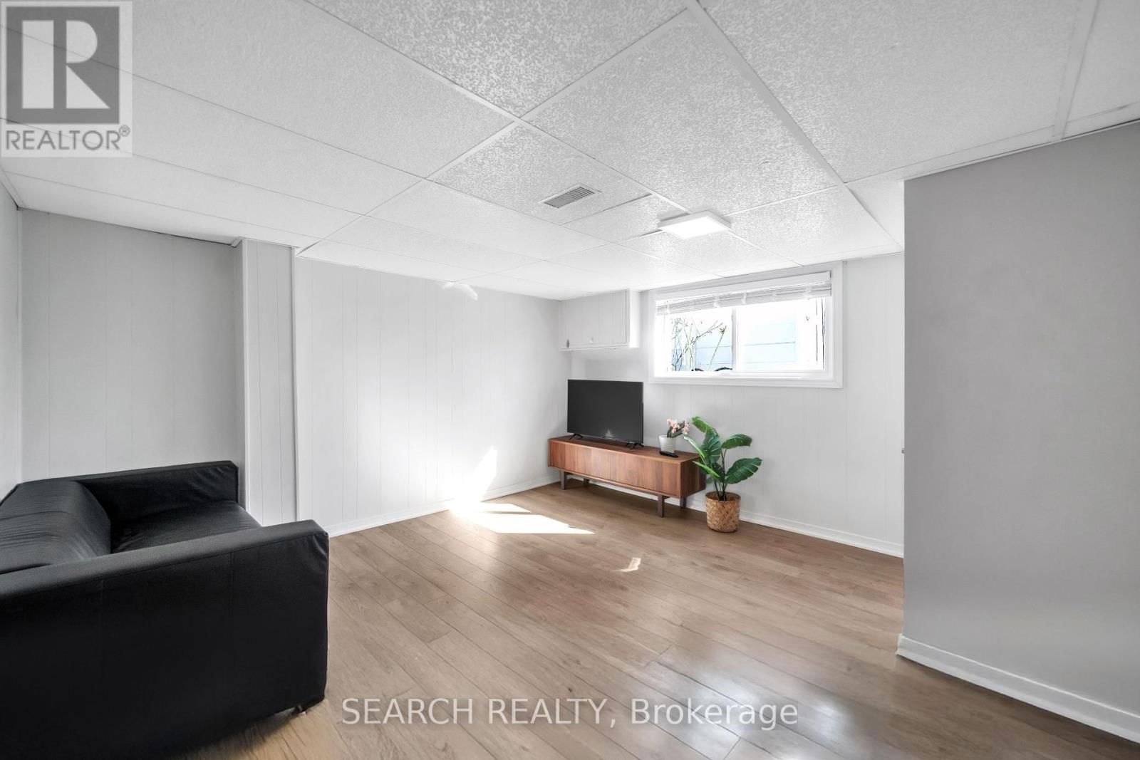 396 FIRST AVENUE Image 23