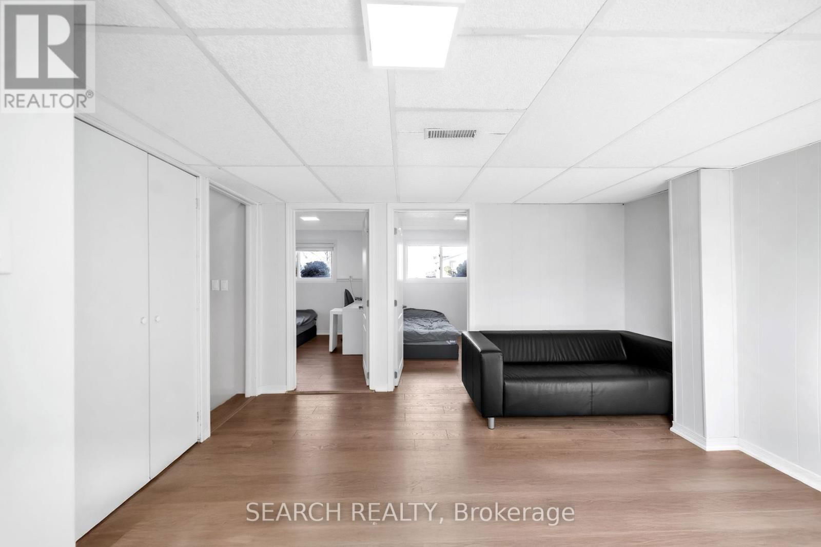 396 FIRST AVENUE Image 25
