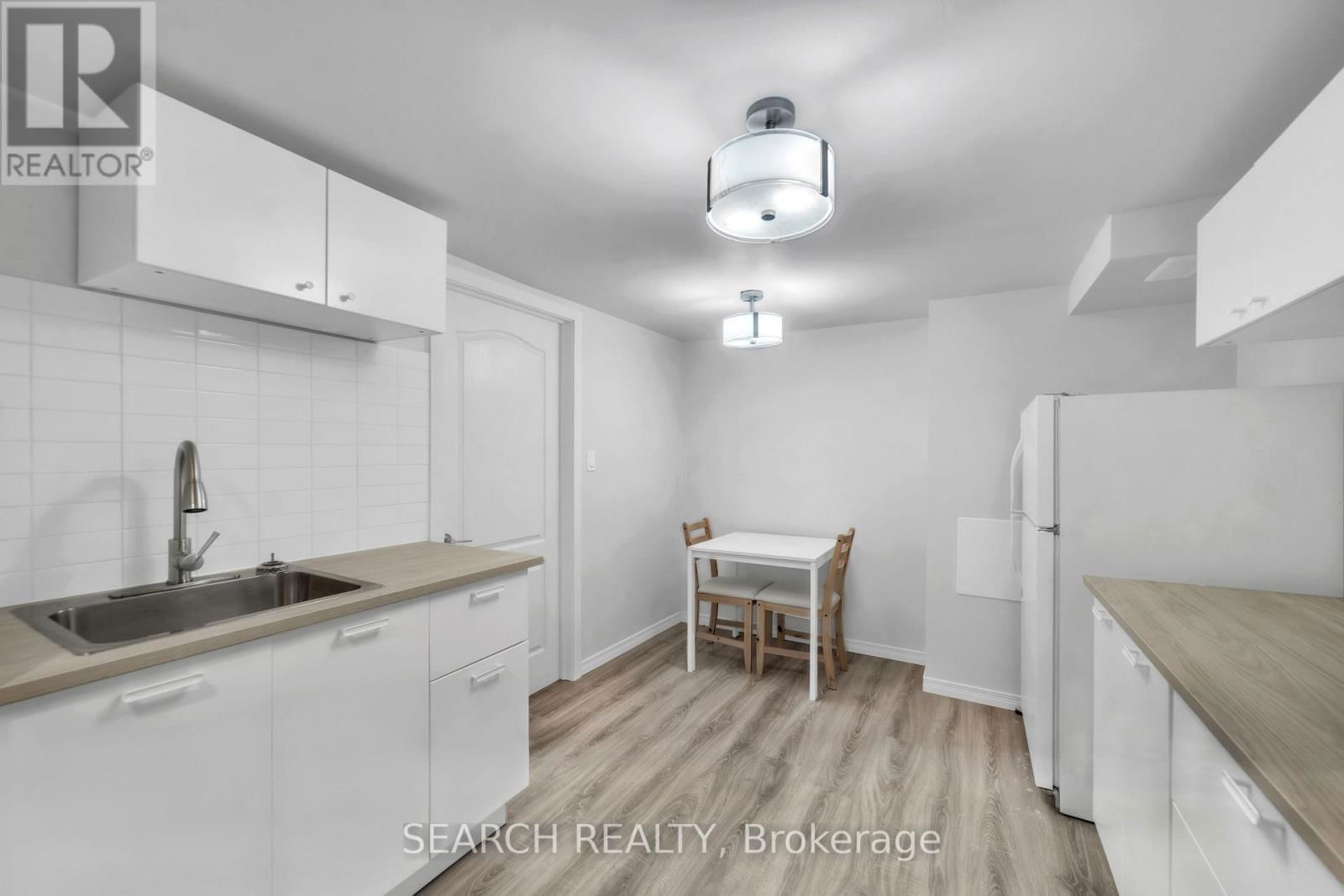 396 FIRST AVENUE Image 30