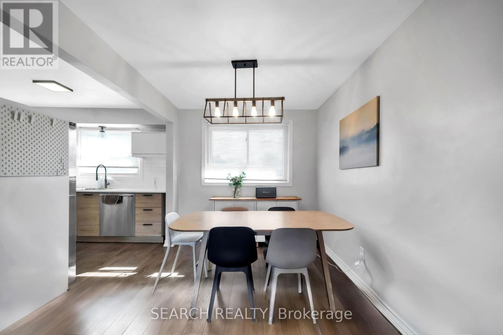 396 FIRST AVENUE Image 9
