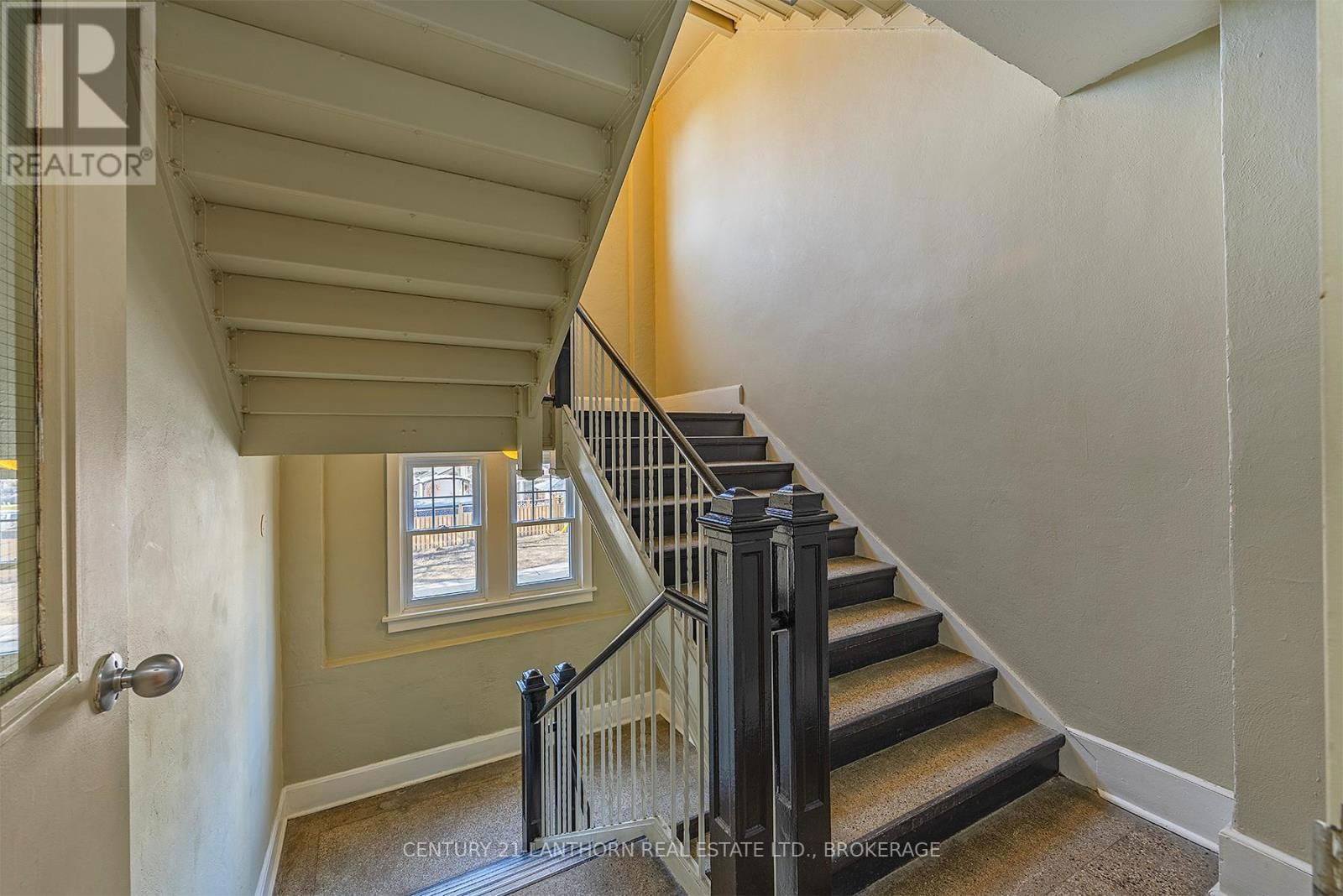 201 - 67 SYDENHAM STREET Image 12