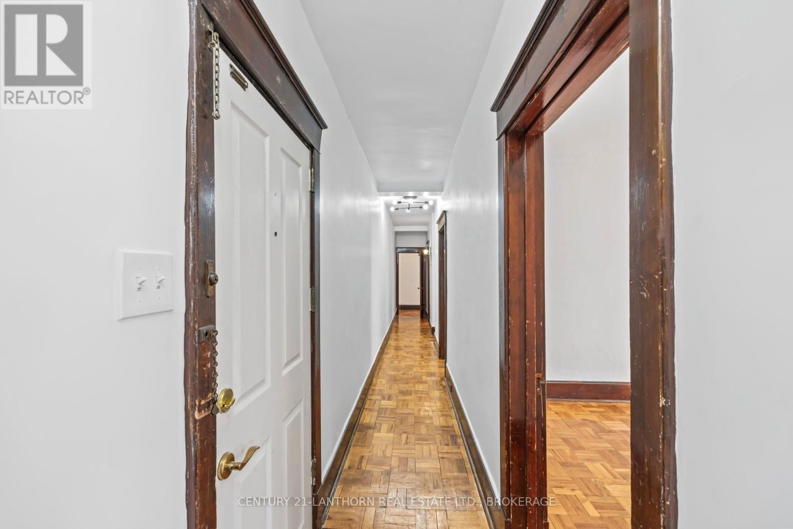 201 - 67 SYDENHAM STREET Image 14