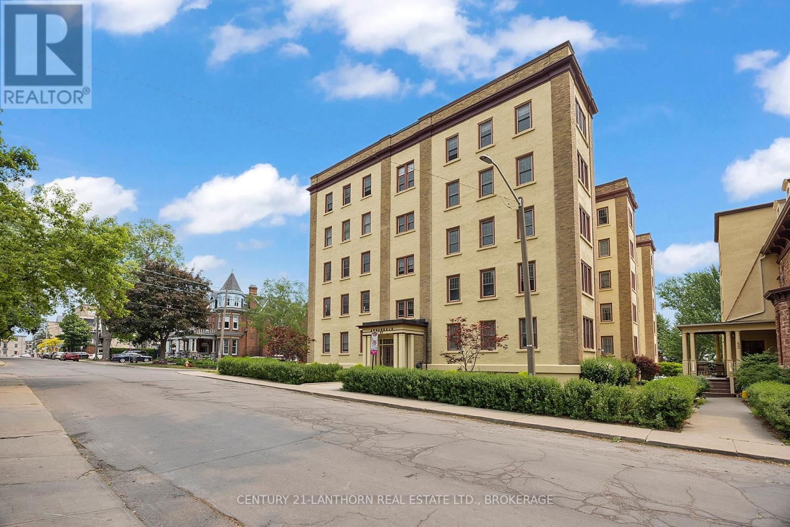 201 - 67 SYDENHAM STREET Image 2