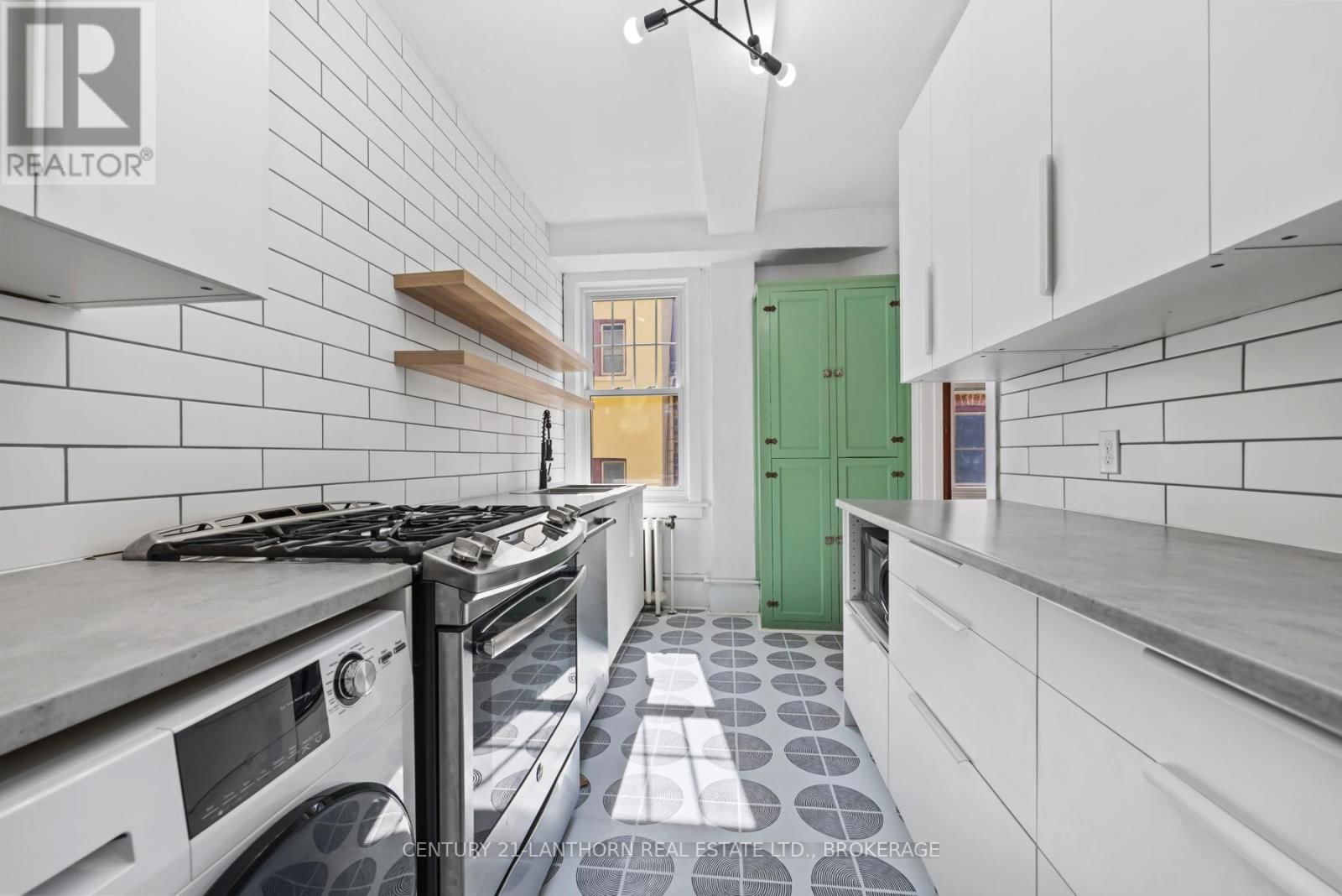 201 - 67 SYDENHAM STREET Image 23
