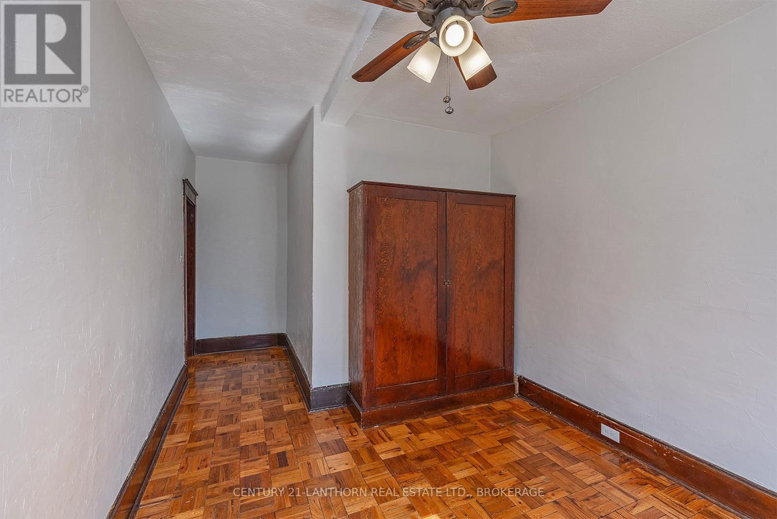 201 - 67 SYDENHAM STREET Image 34