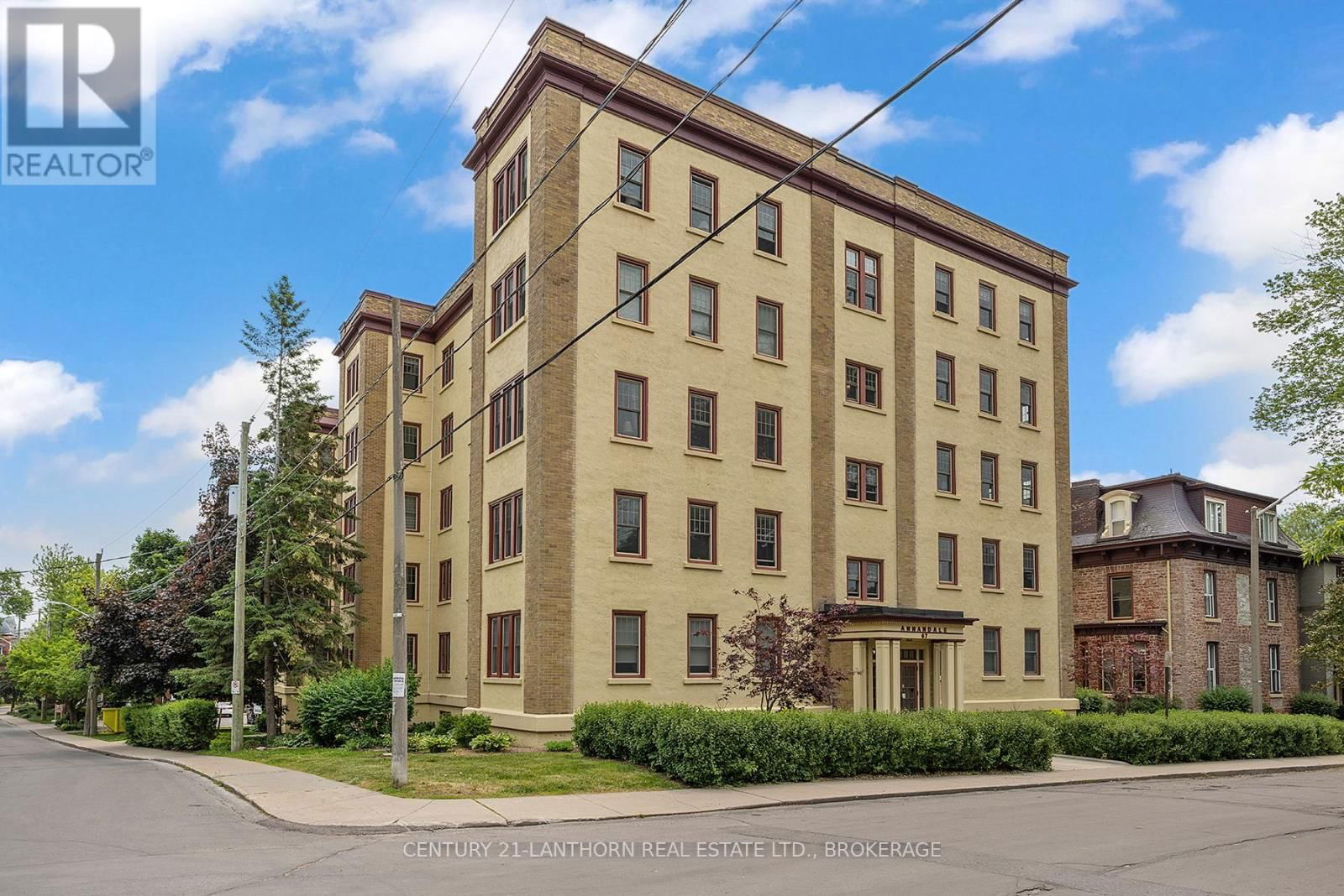 201 - 67 SYDENHAM STREET Image 4
