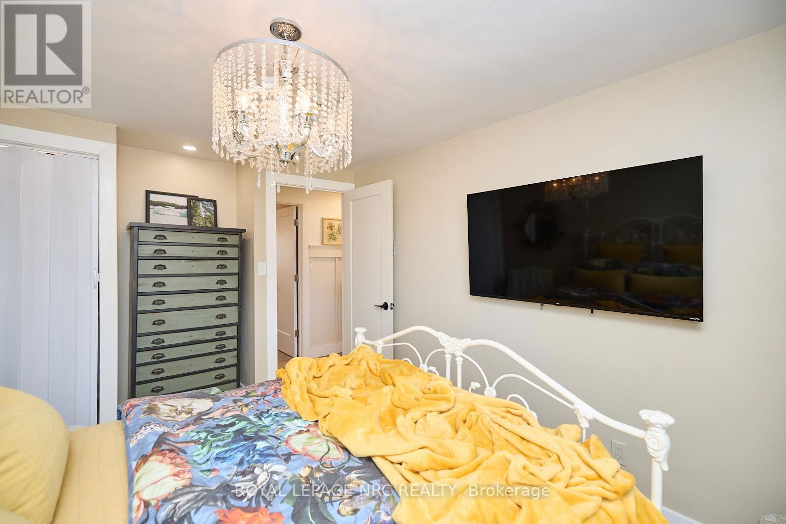 4190 YORK DRIVE Image 17