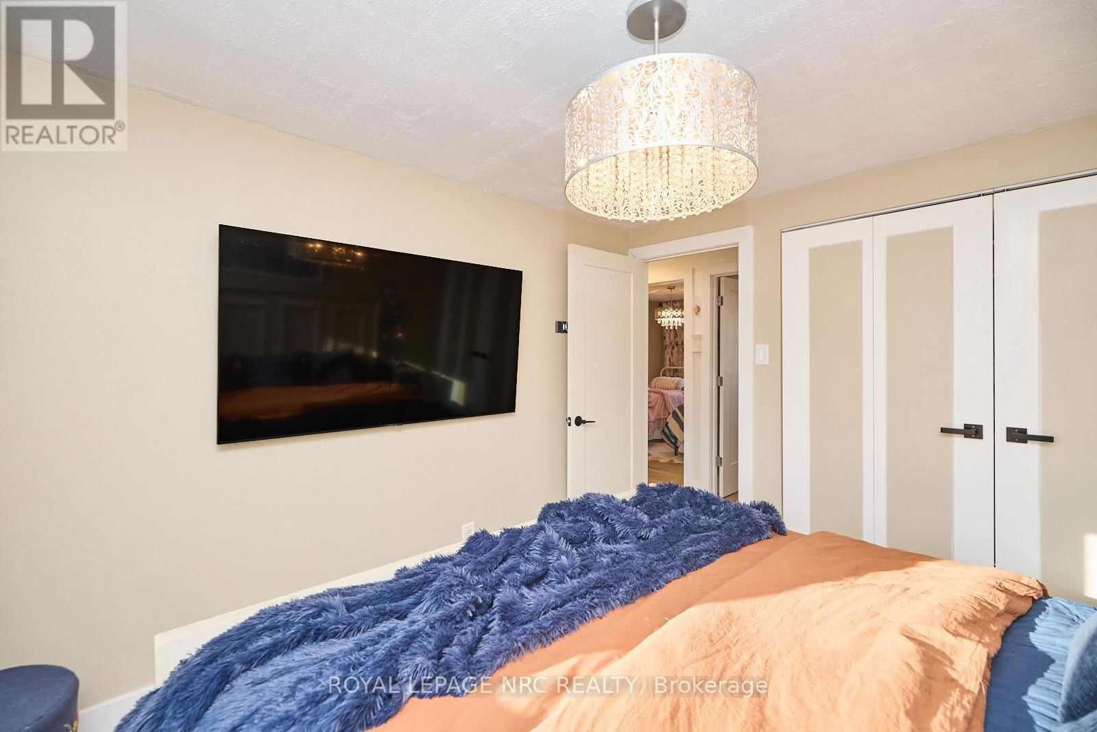 4190 YORK DRIVE Image 19