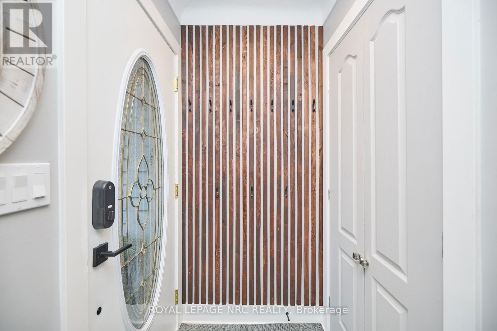 4190 YORK DRIVE Image 8