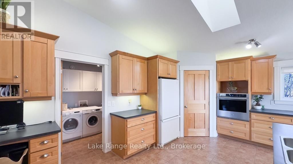 737 LAKE RANGE DRIVE Image 17