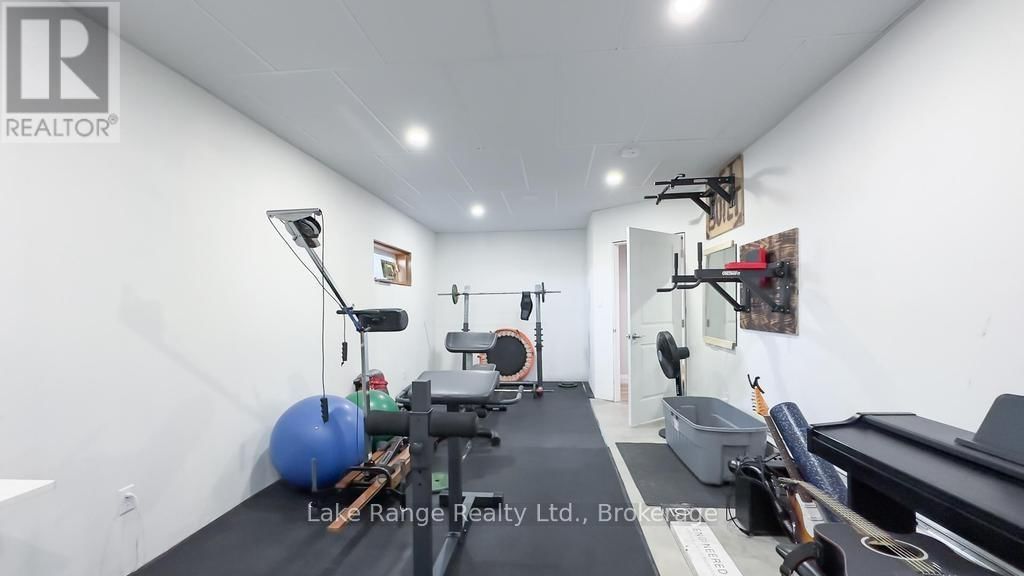 737 LAKE RANGE DRIVE Image 35