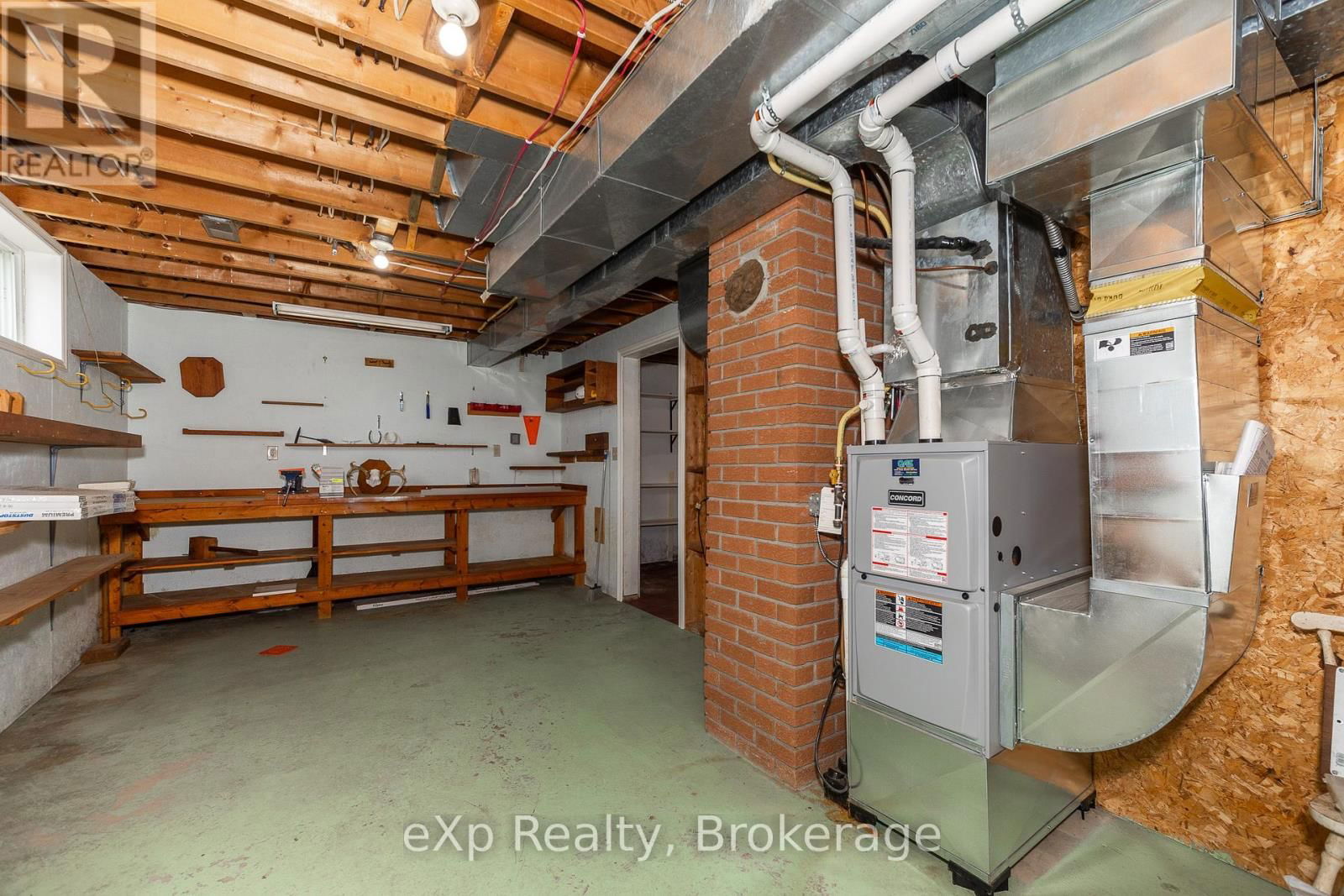 439607 SYDENHAM-LAKESHORE DRIVE Image 24