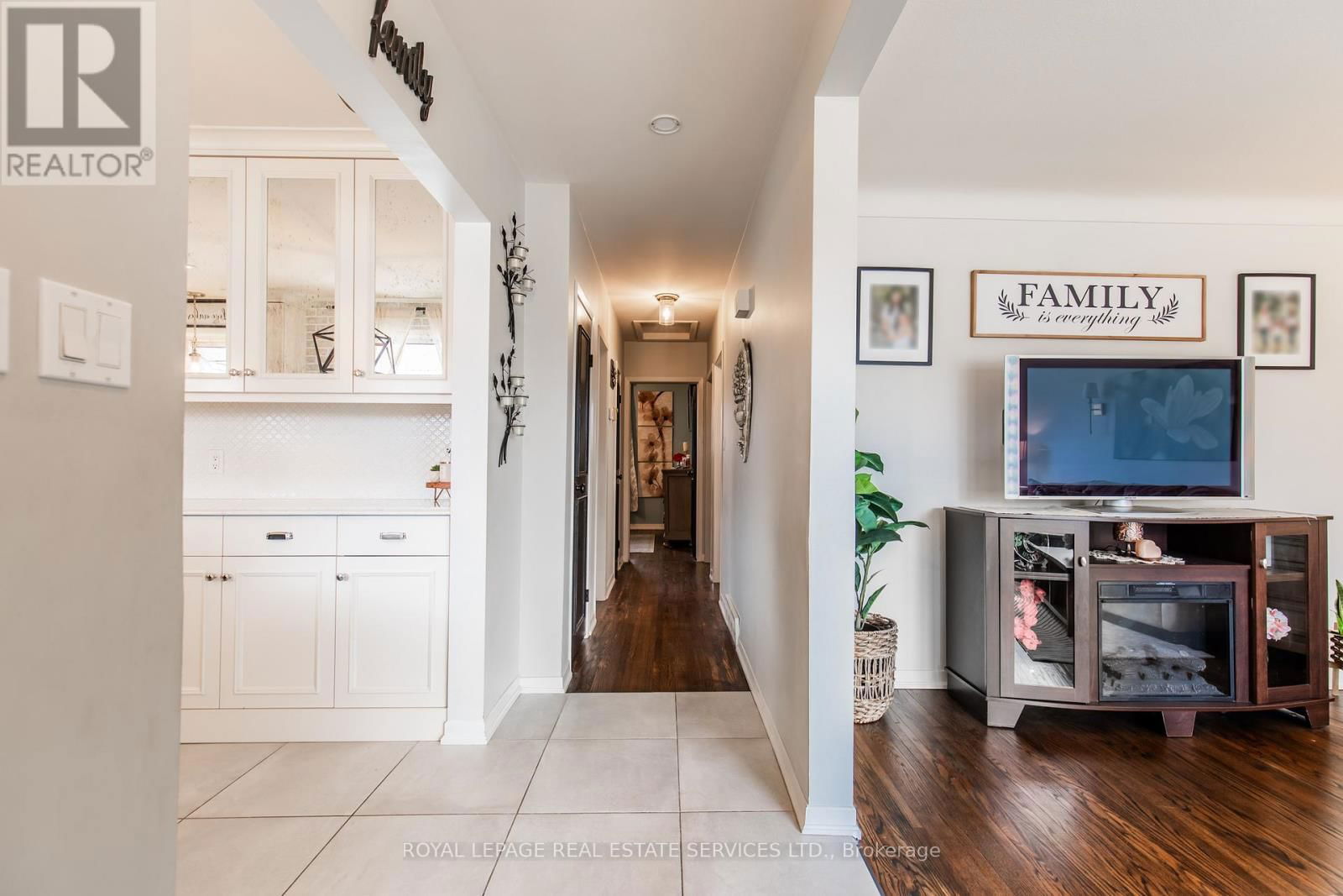 49 ROYAL MANOR DRIVE Image 17