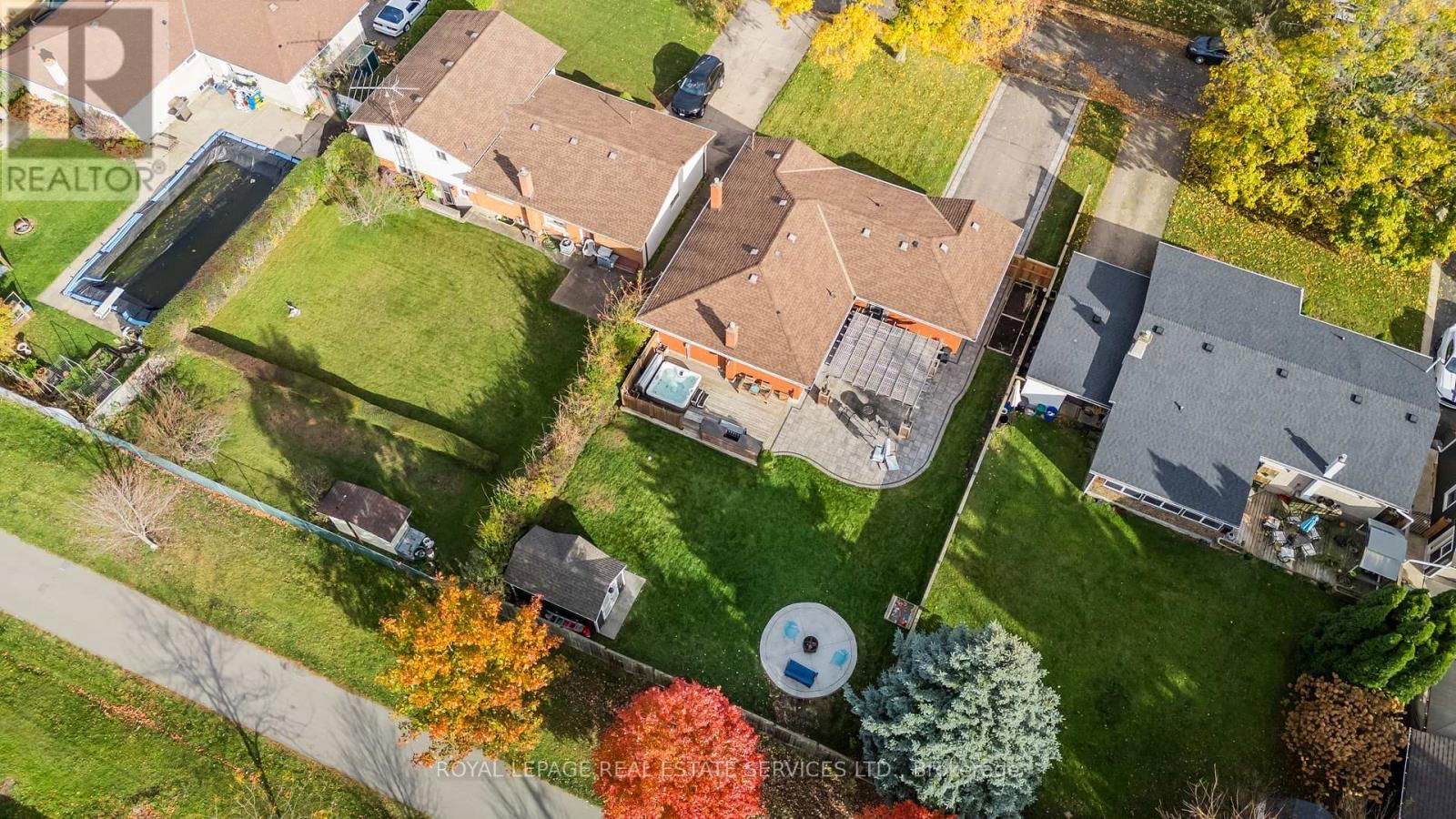 49 ROYAL MANOR DRIVE Image 44