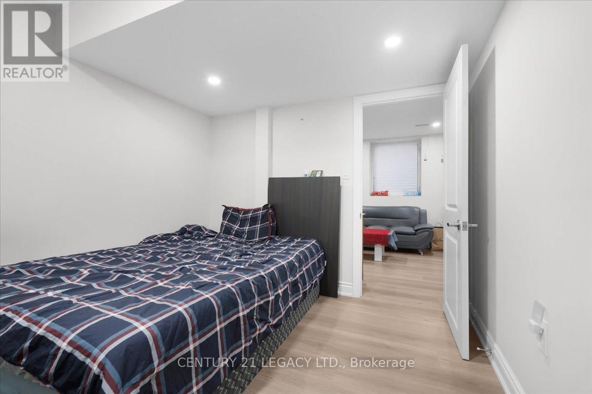 83 BEAUCHAMP DRIVE Image 32