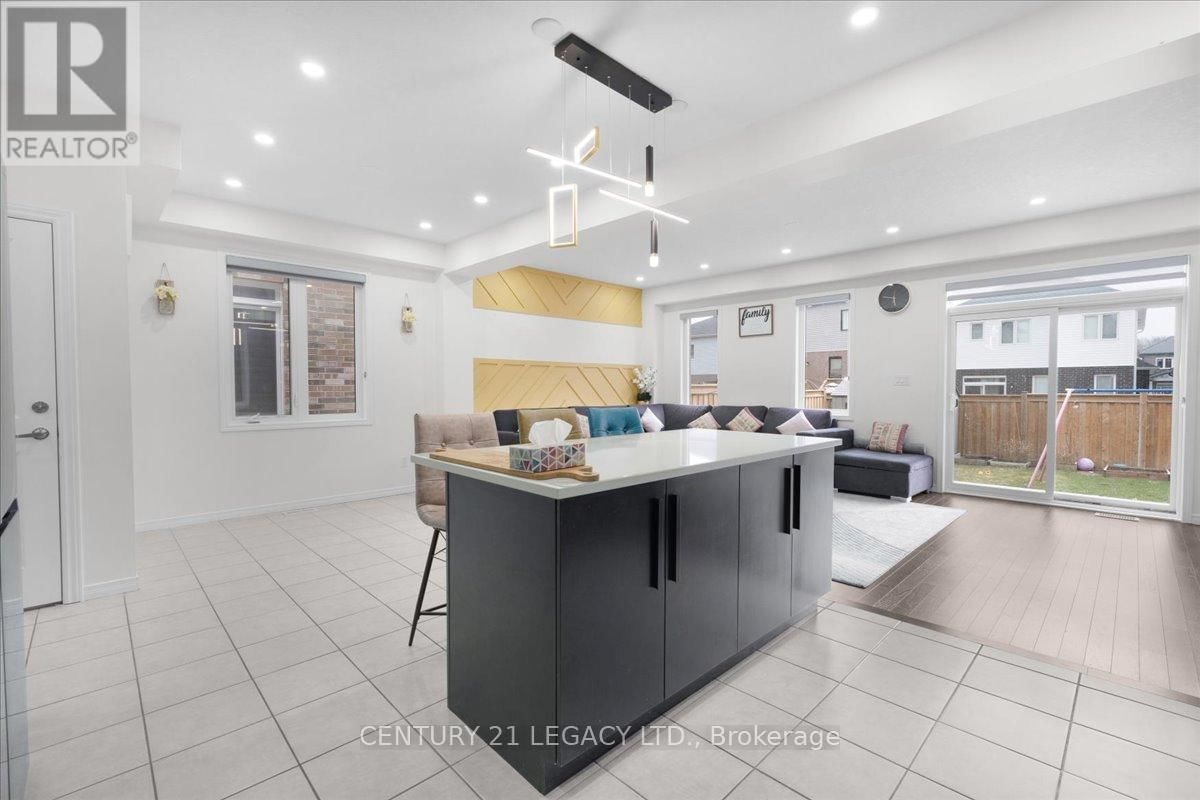 83 BEAUCHAMP DRIVE Image 9