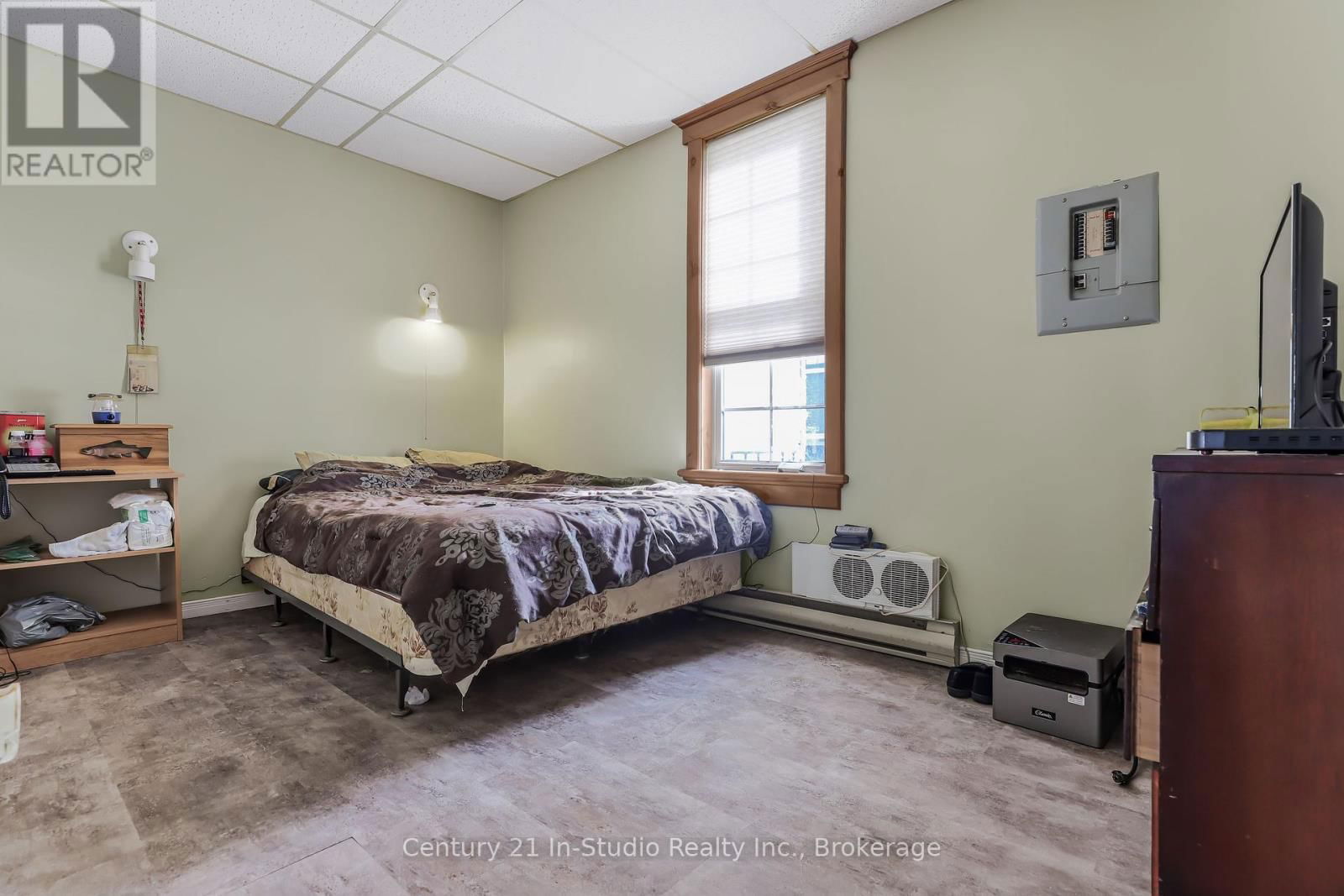 228 PALMERSTON STREET Image 18