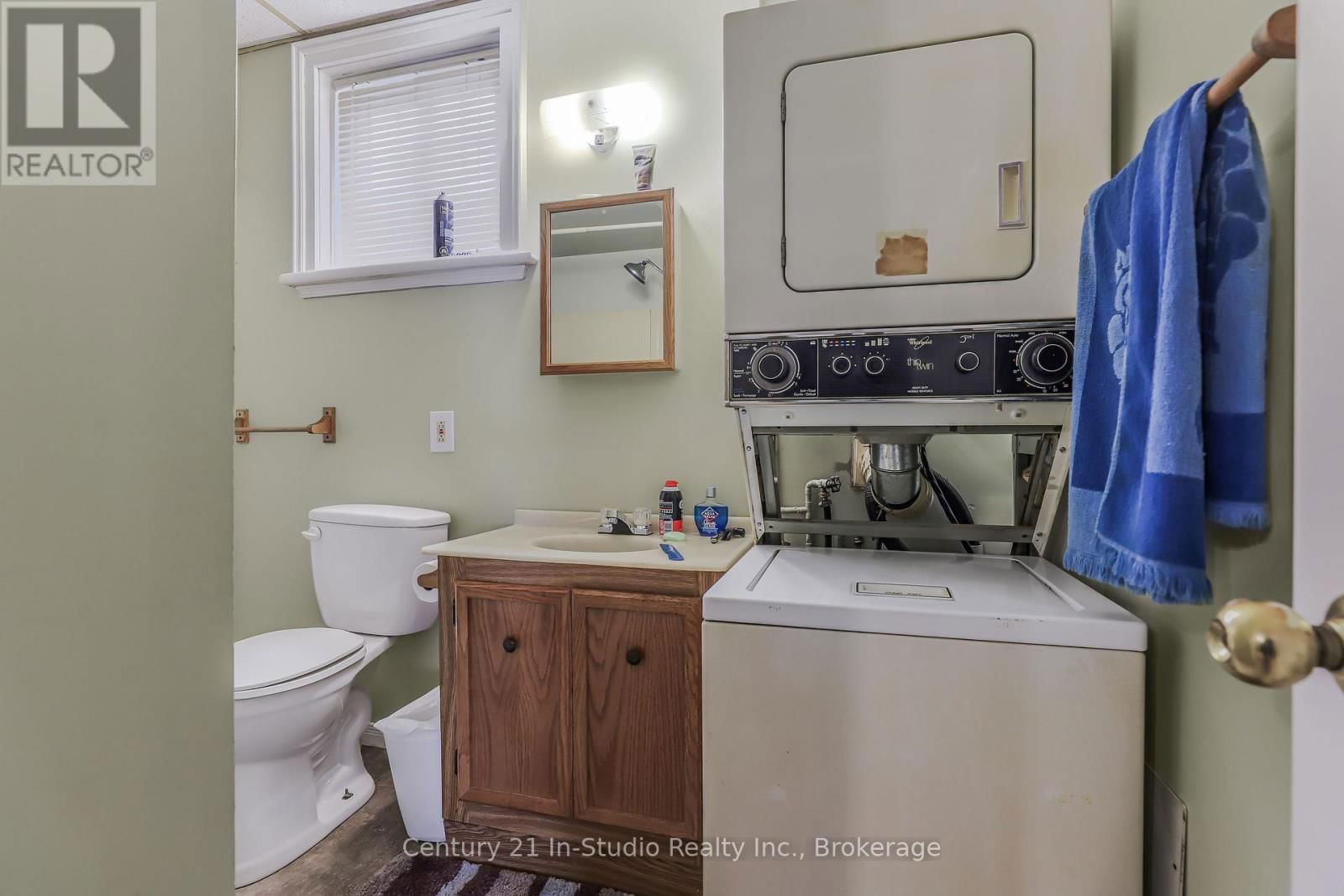 228 PALMERSTON STREET Image 19
