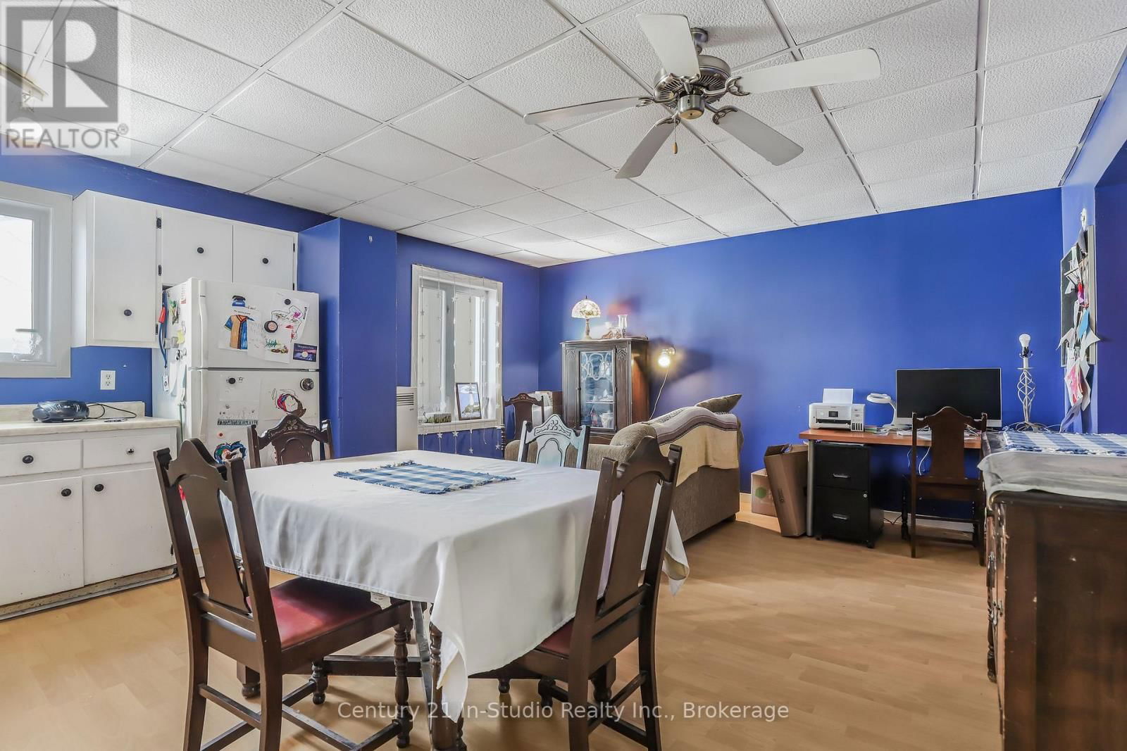 228 PALMERSTON STREET Image 22