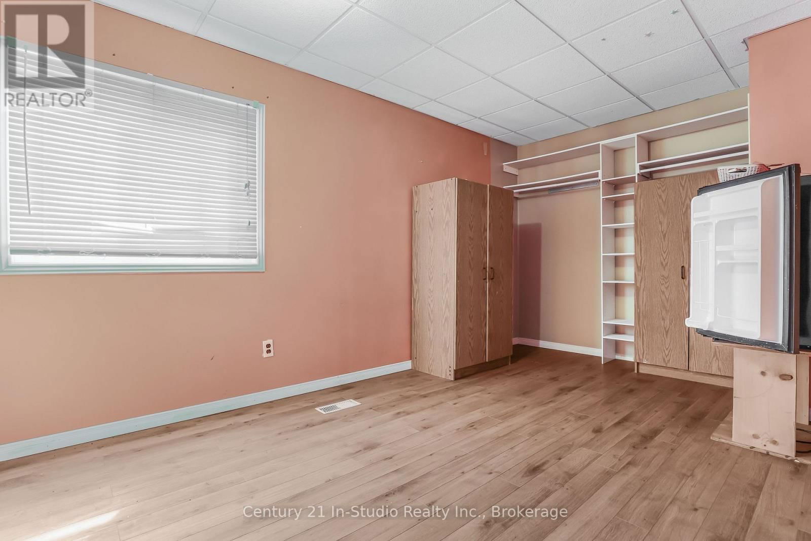 228 PALMERSTON STREET Image 29