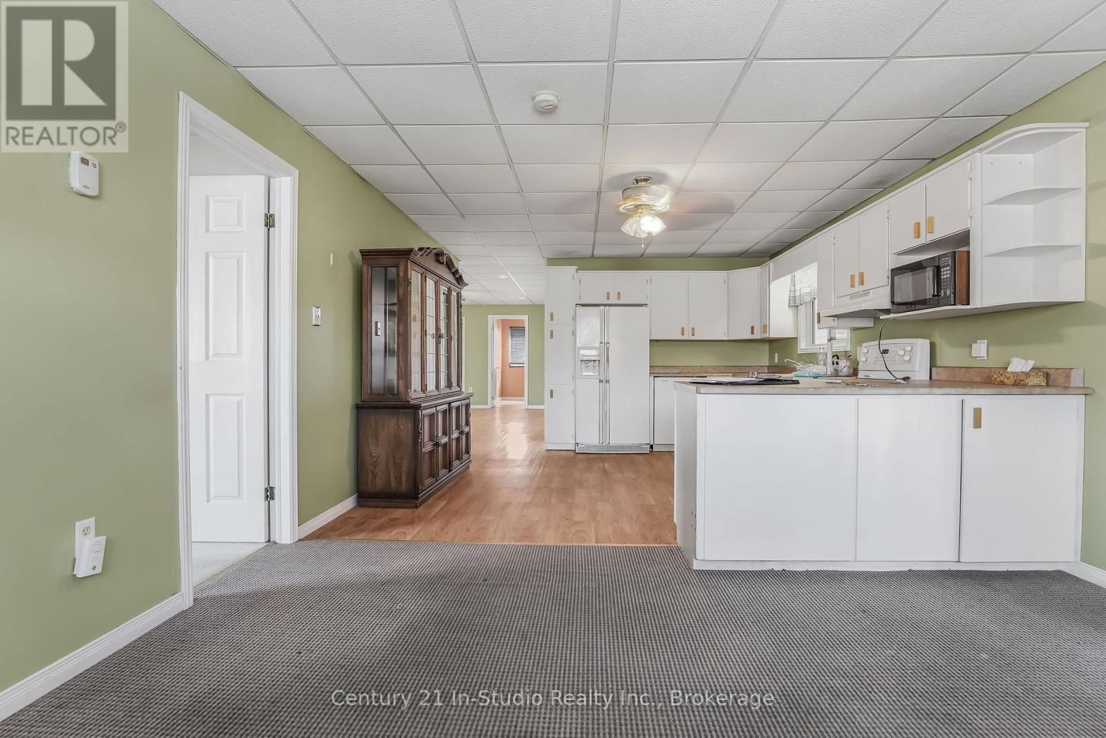228 PALMERSTON STREET Image 31