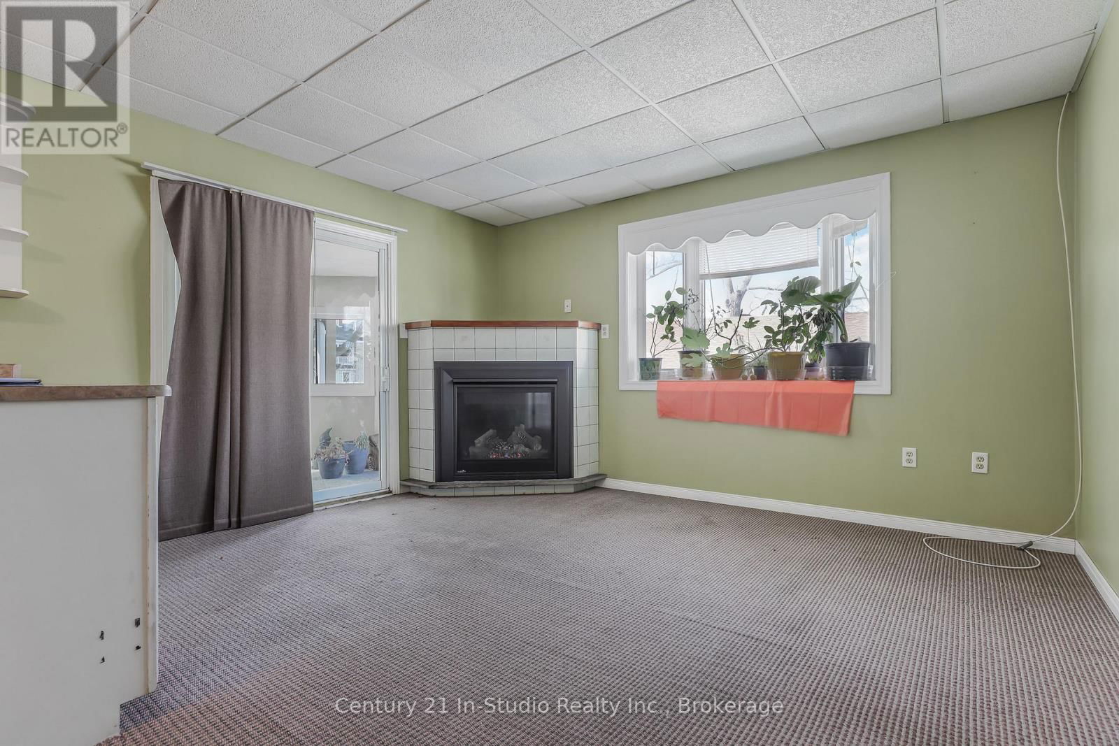 228 PALMERSTON STREET Image 32