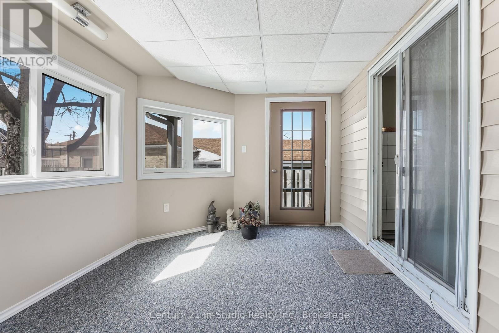 228 PALMERSTON STREET Image 33