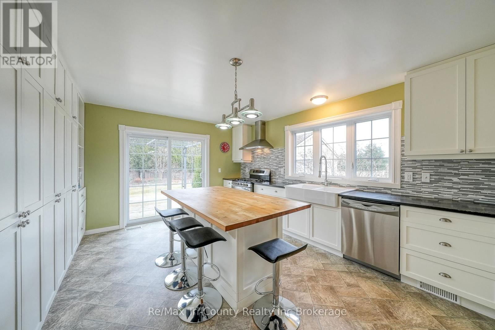 710 NORTH RD Image 15