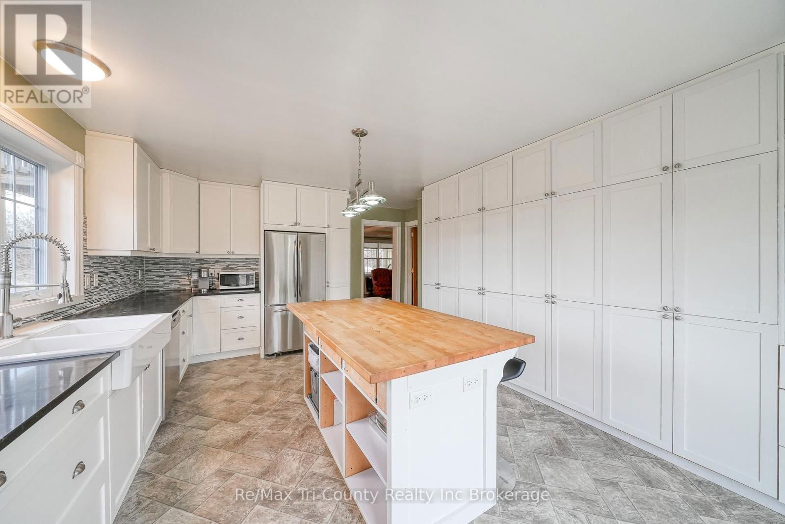 710 NORTH RD Image 16