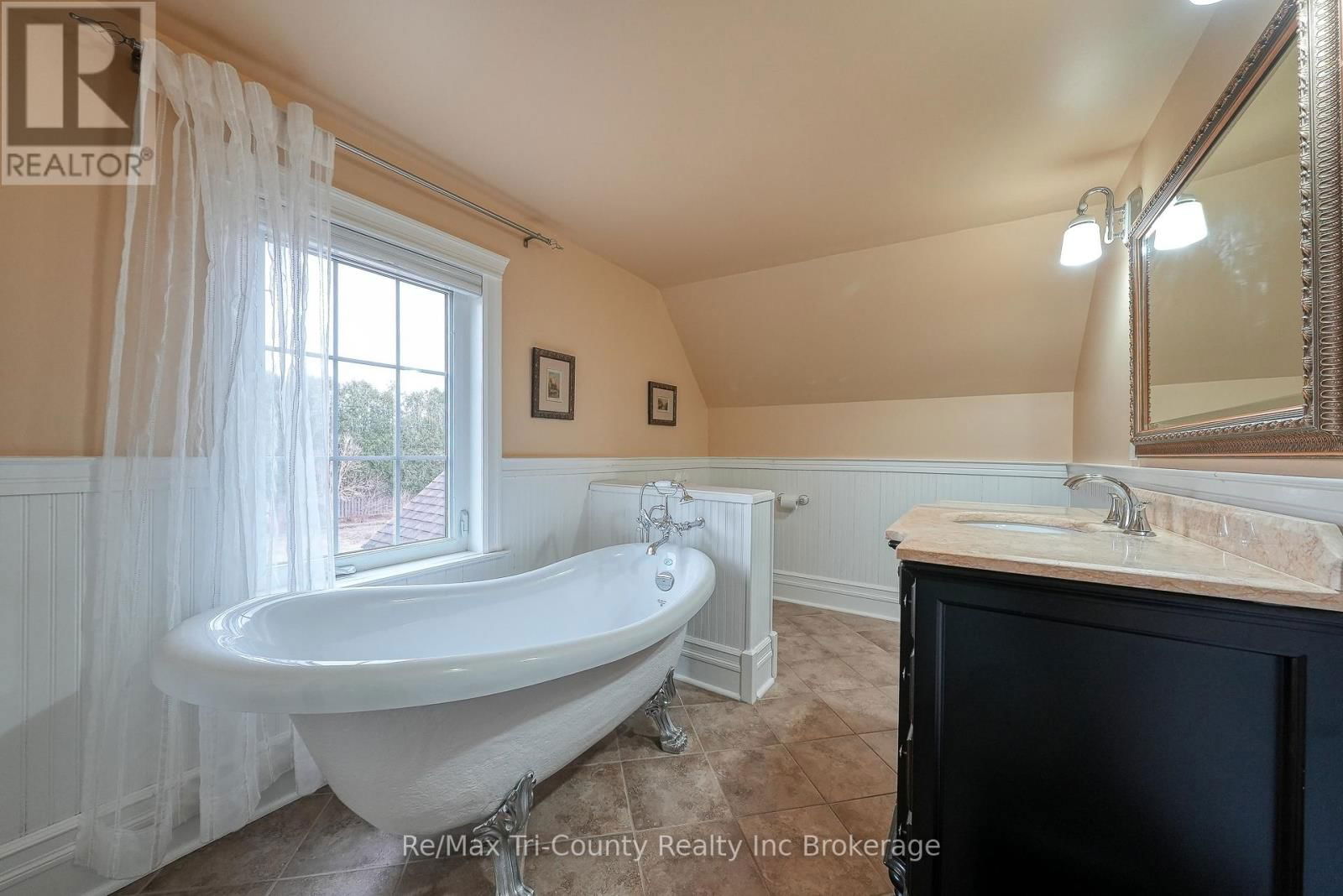 710 NORTH RD Image 34