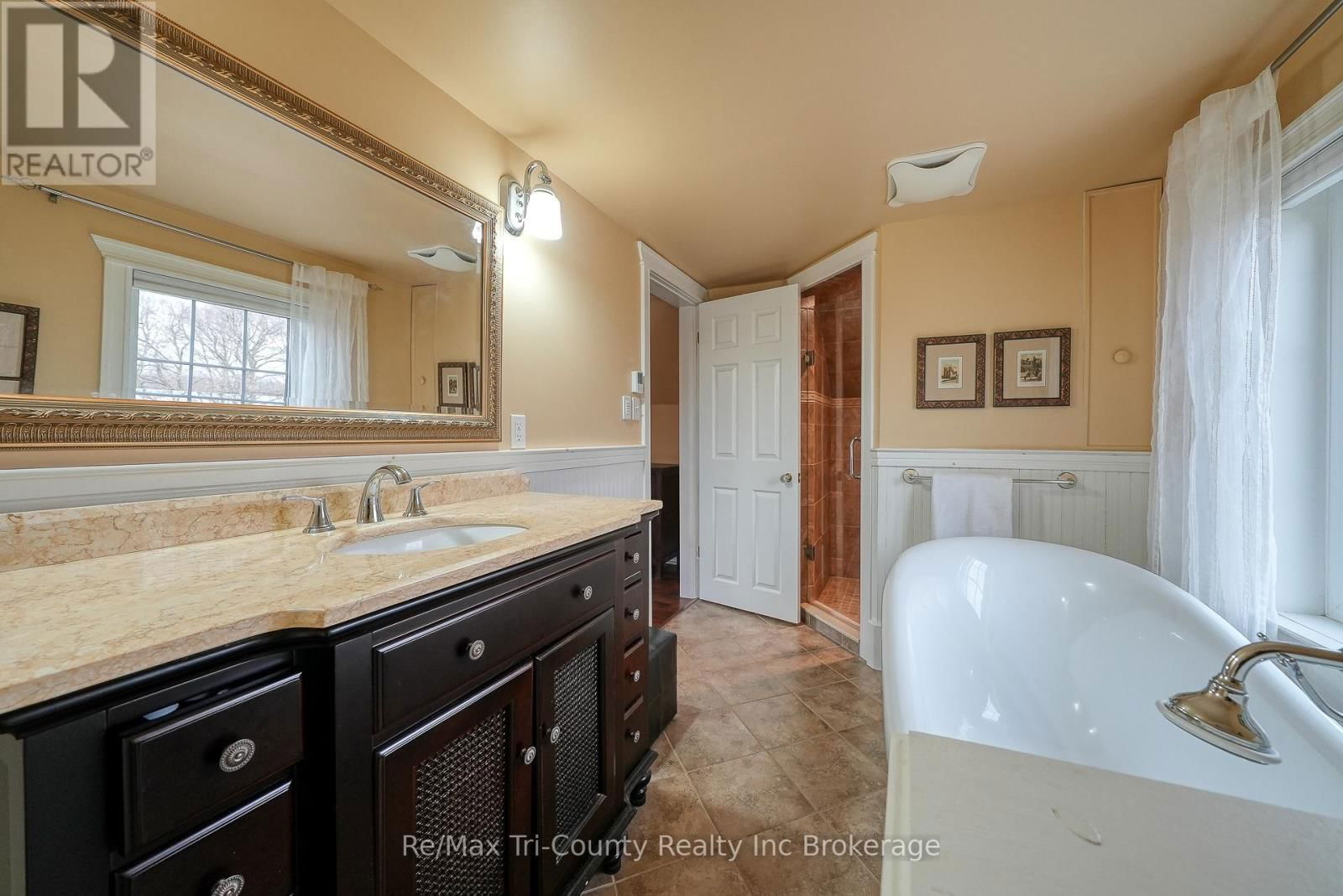 710 NORTH RD Image 35