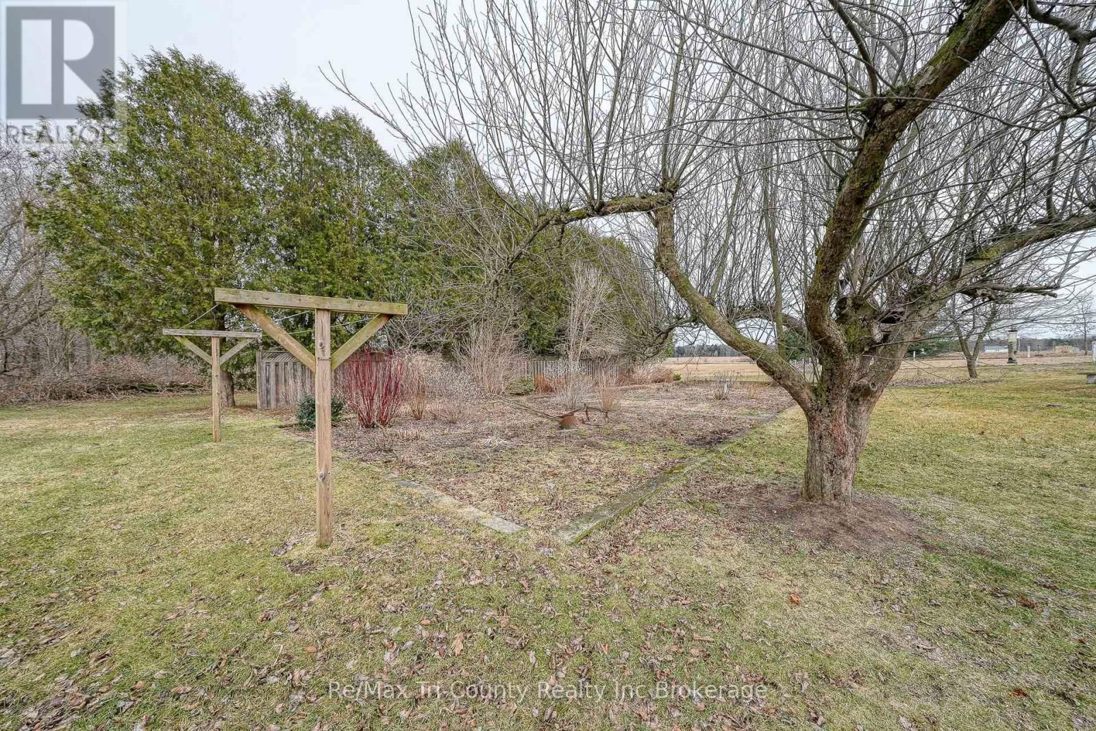 710 NORTH RD Image 43