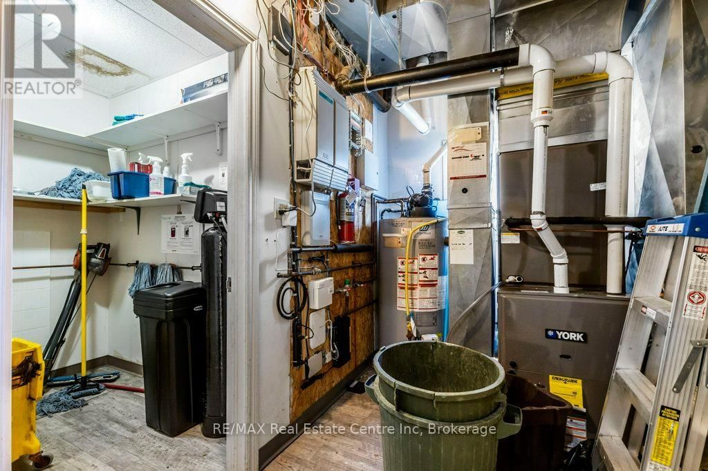 280 ST PATRICK STREET WEST Image 22