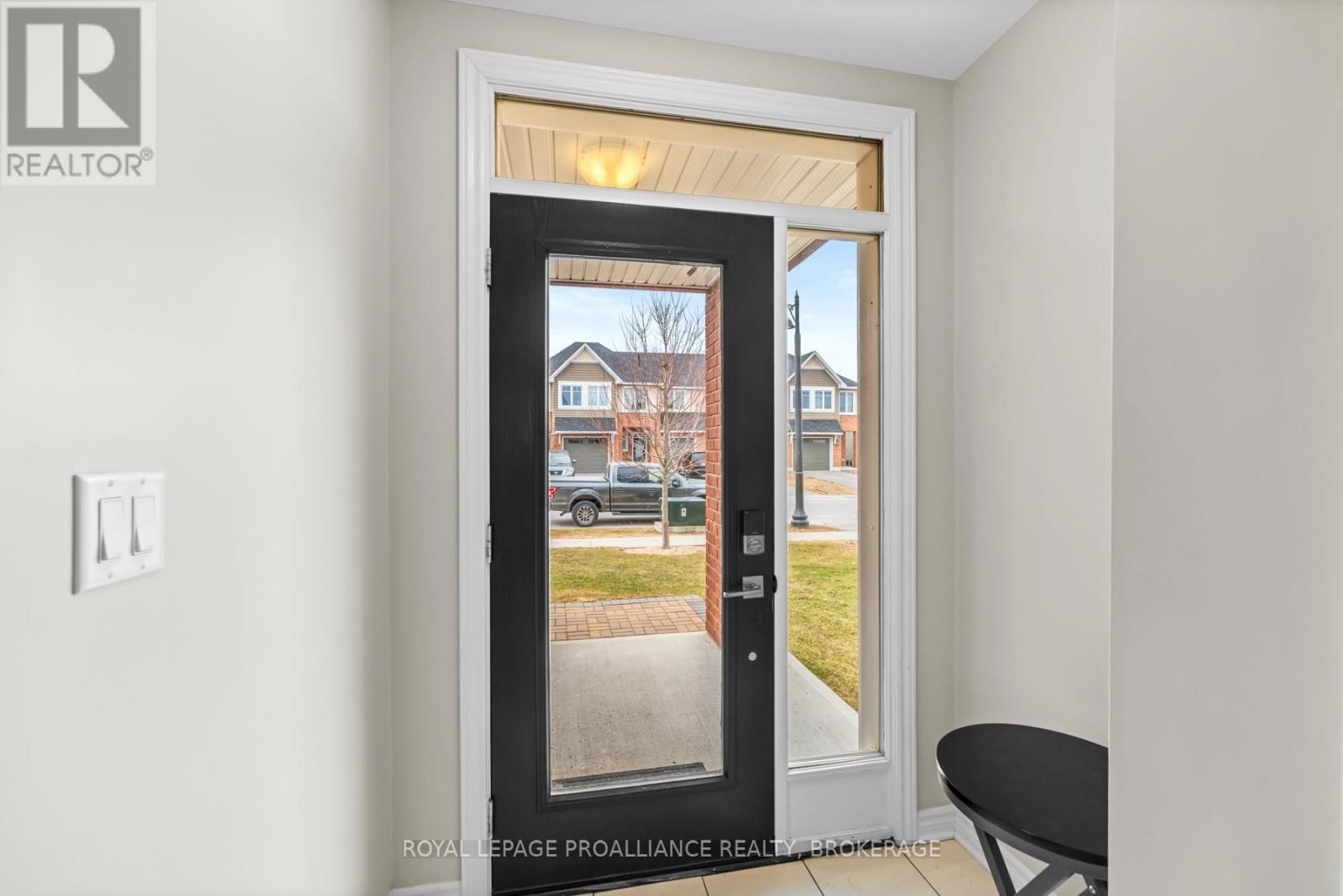 1098 HORIZON DRIVE Image 10