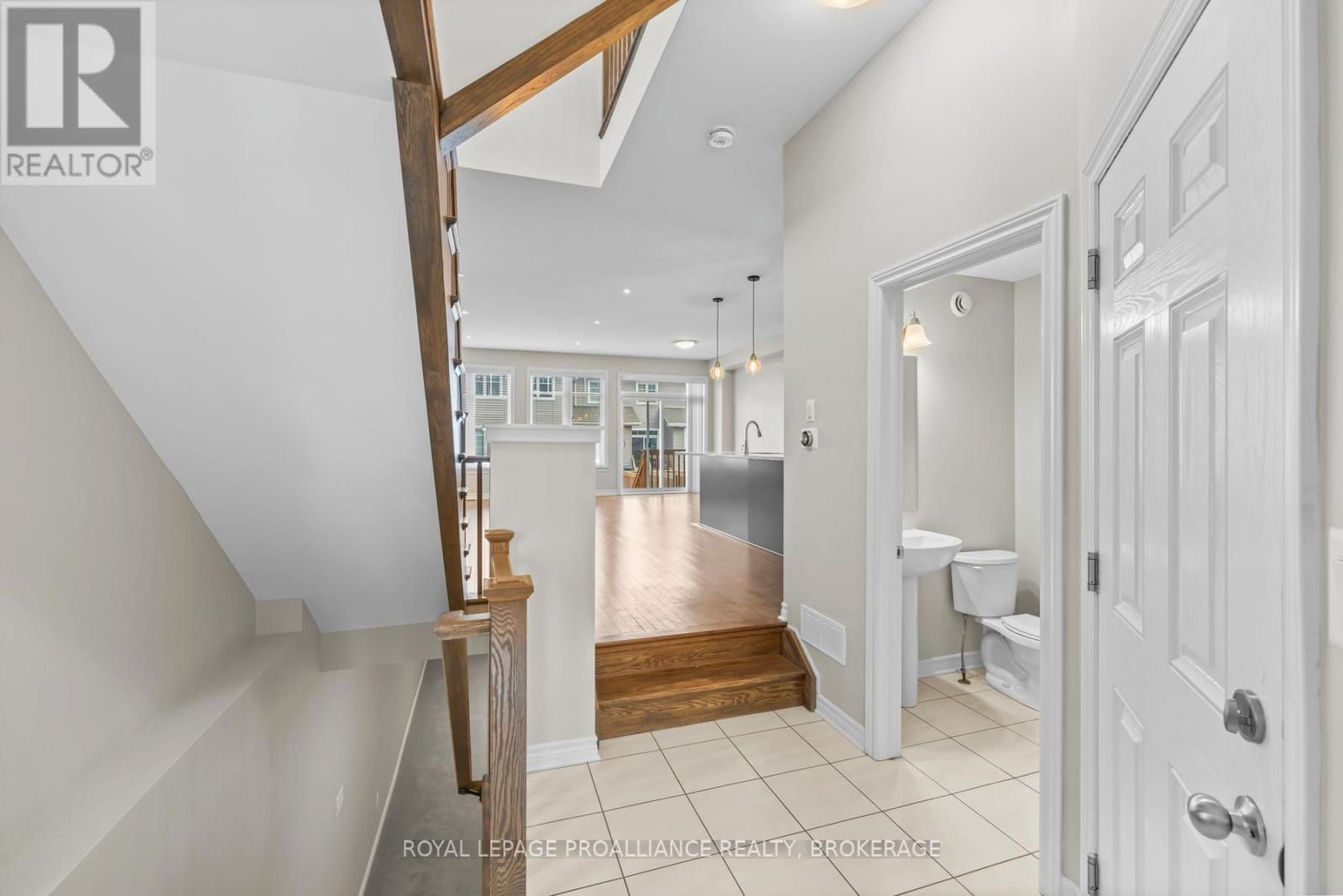 1098 HORIZON DRIVE Image 11