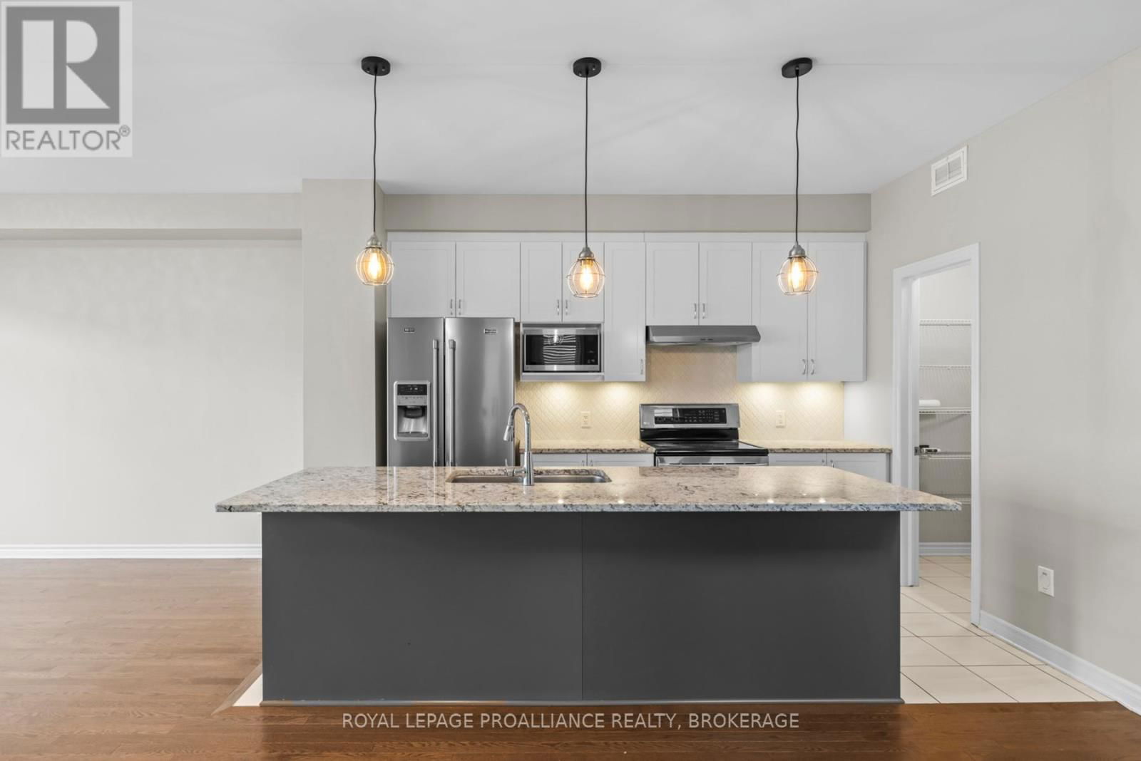 1098 HORIZON DRIVE Image 14