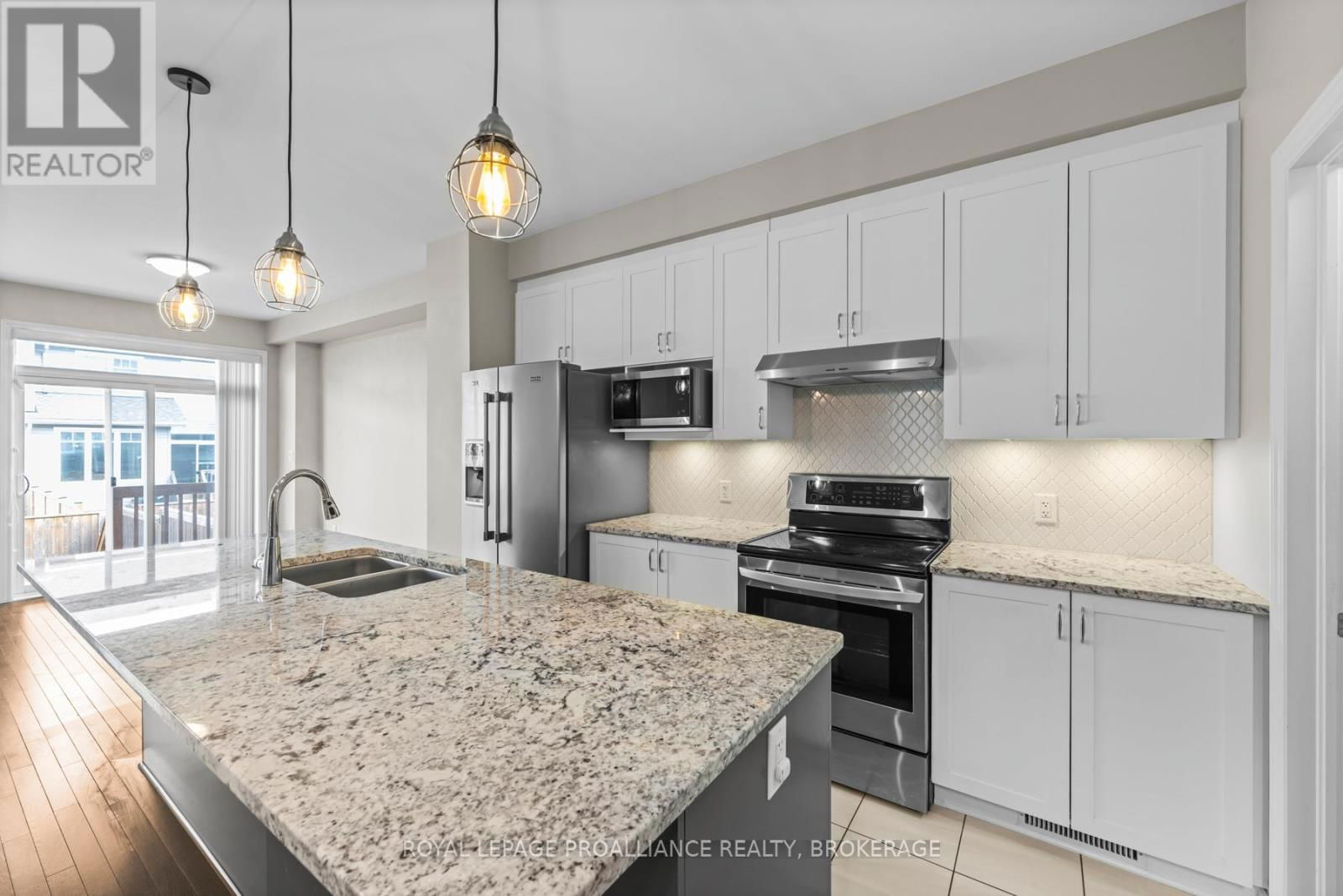 1098 HORIZON DRIVE Image 16