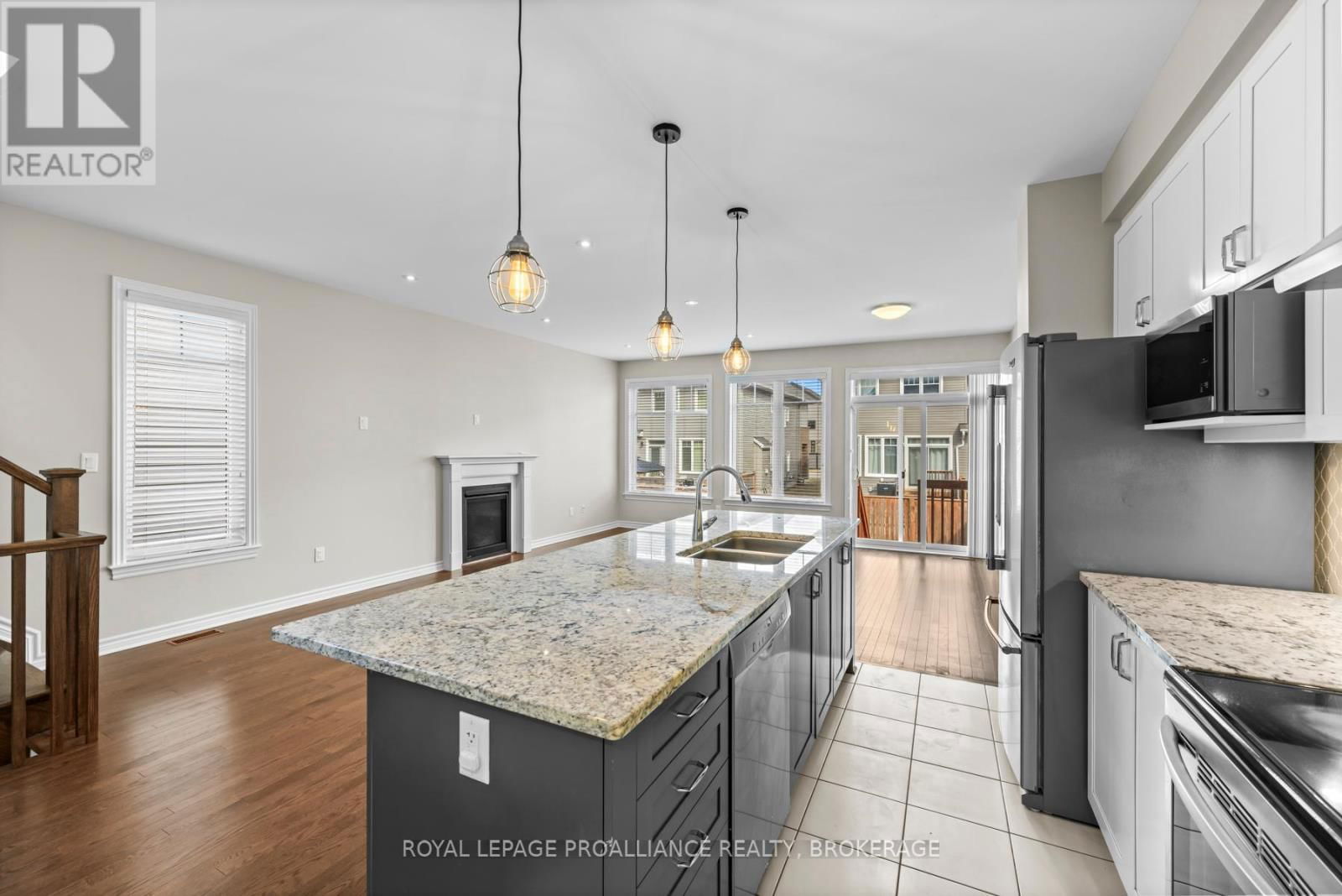 1098 HORIZON DRIVE Image 17