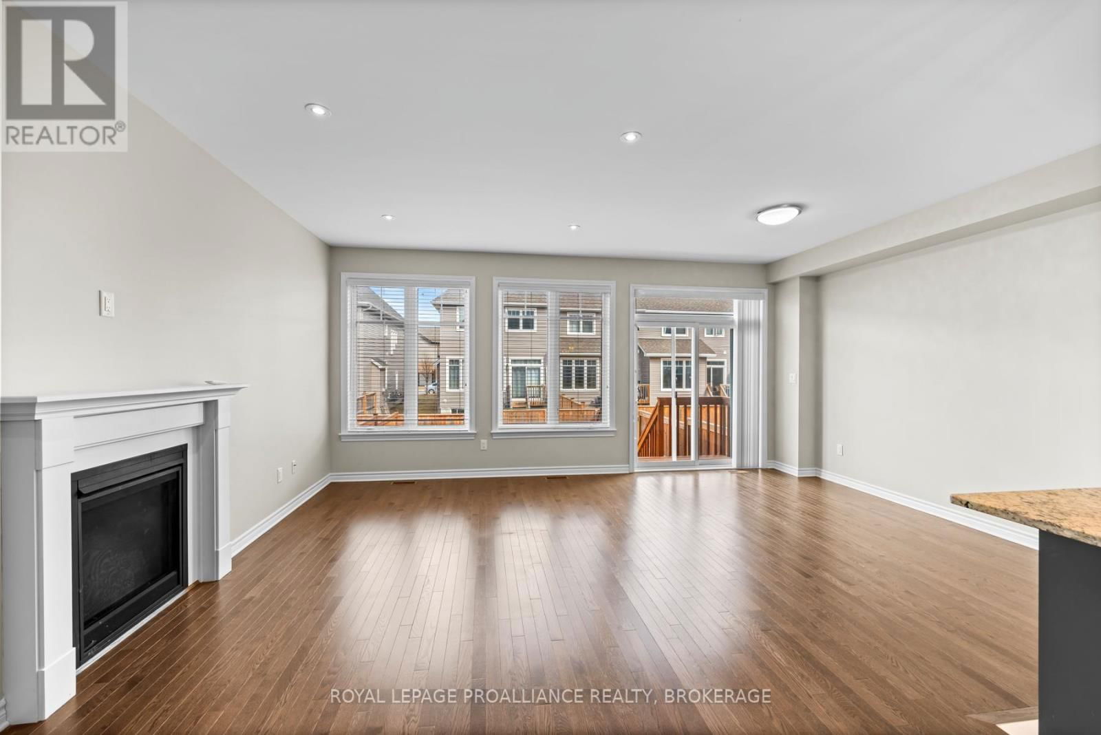1098 HORIZON DRIVE Image 19