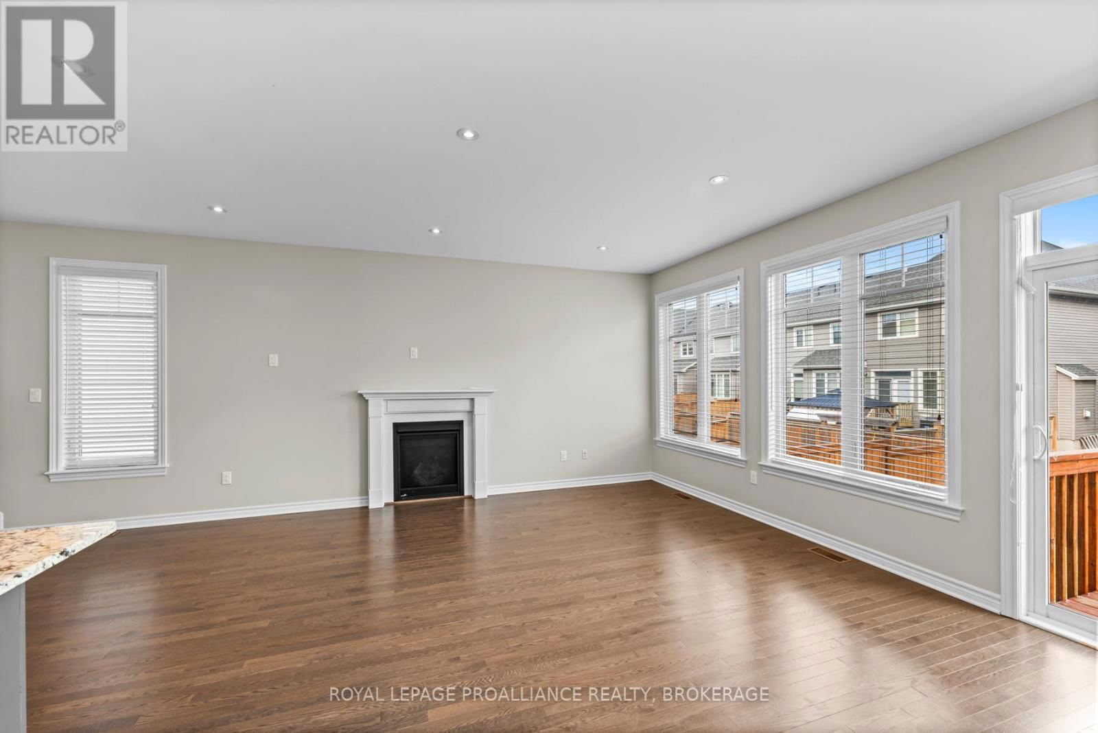 1098 HORIZON DRIVE Image 24