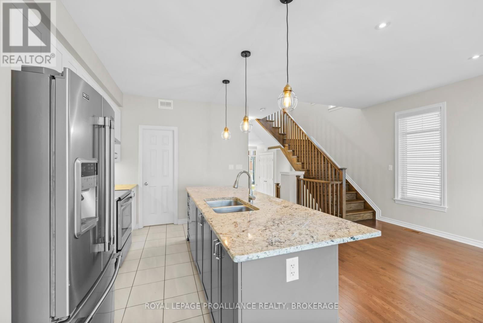 1098 HORIZON DRIVE Image 25