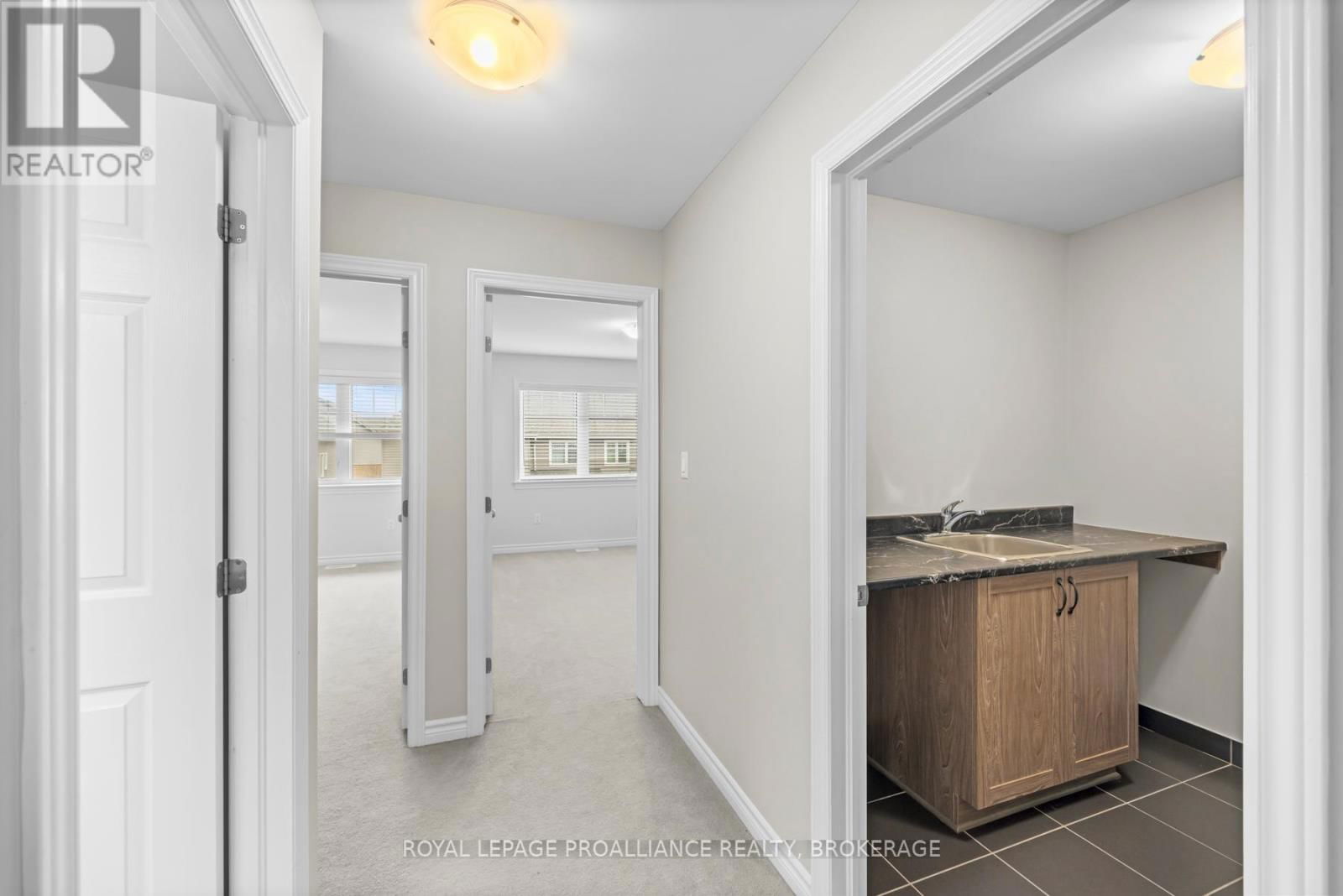 1098 HORIZON DRIVE Image 36