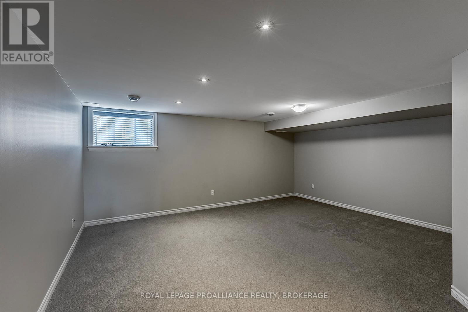 1098 HORIZON DRIVE Image 43