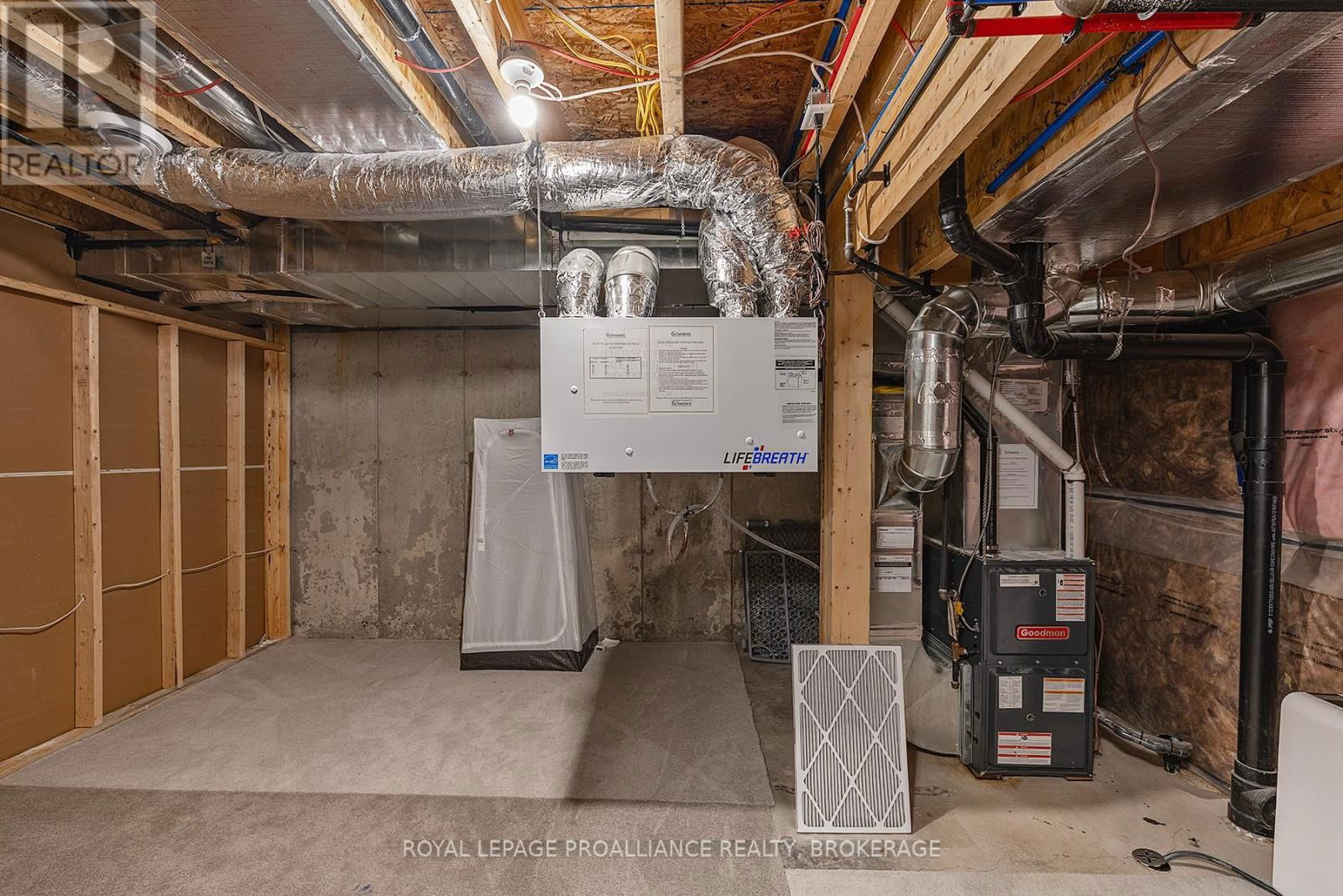 1098 HORIZON DRIVE Image 48